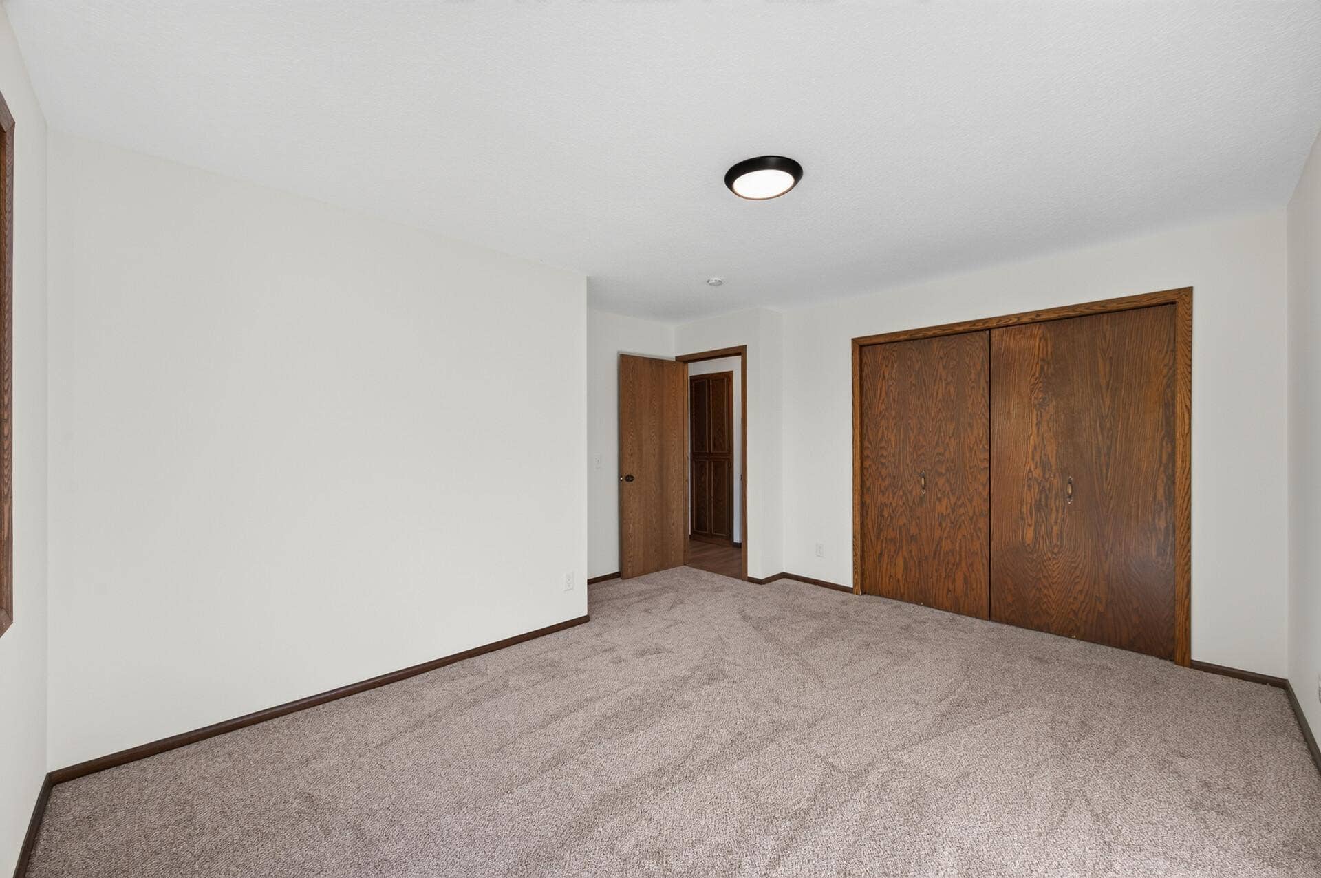 7401 James Avenue N, Brooklyn Park, MN 55444