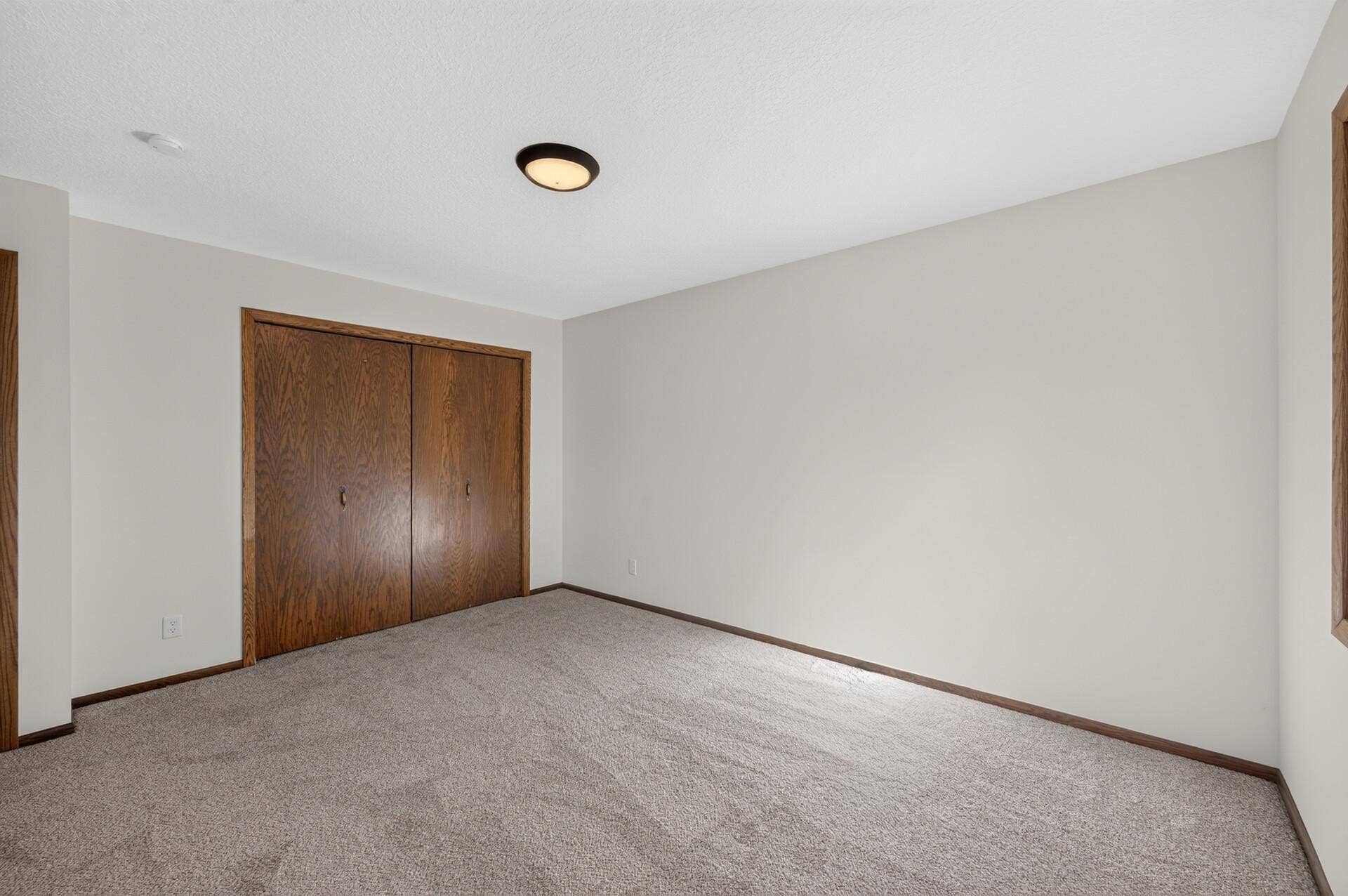 7401 James Avenue N, Brooklyn Park, MN 55444
