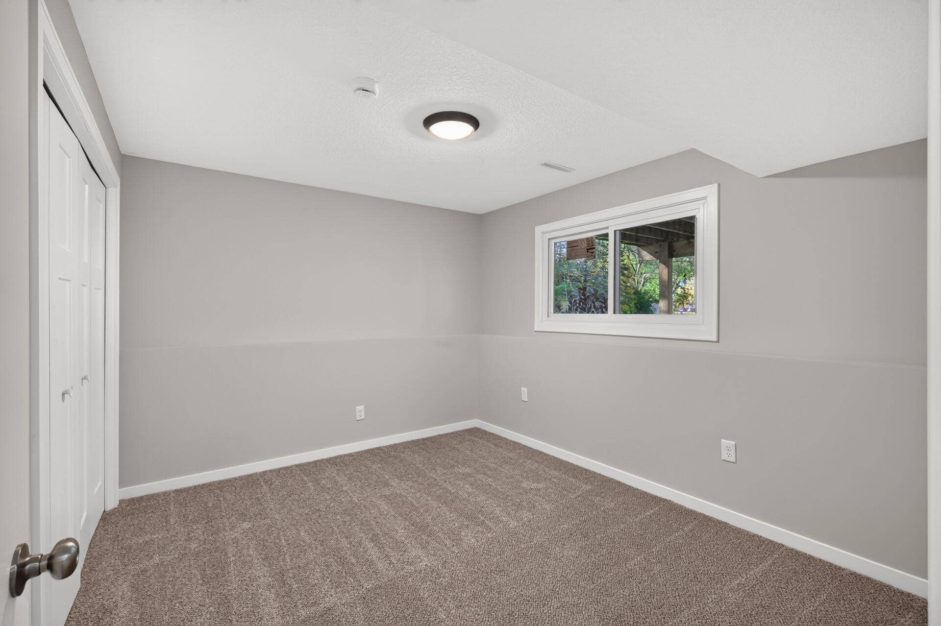 7401 James Avenue N, Brooklyn Park, MN 55444