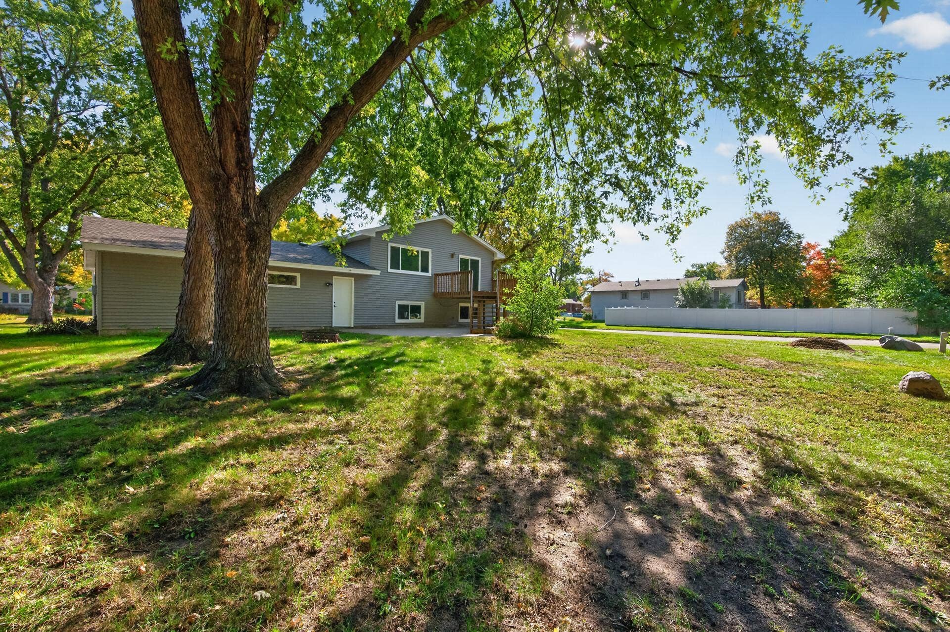 7401 James Avenue N, Brooklyn Park, MN 55444