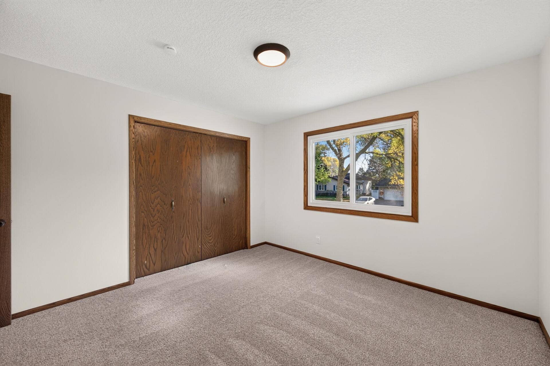 7401 James Avenue N, Brooklyn Park, MN 55444