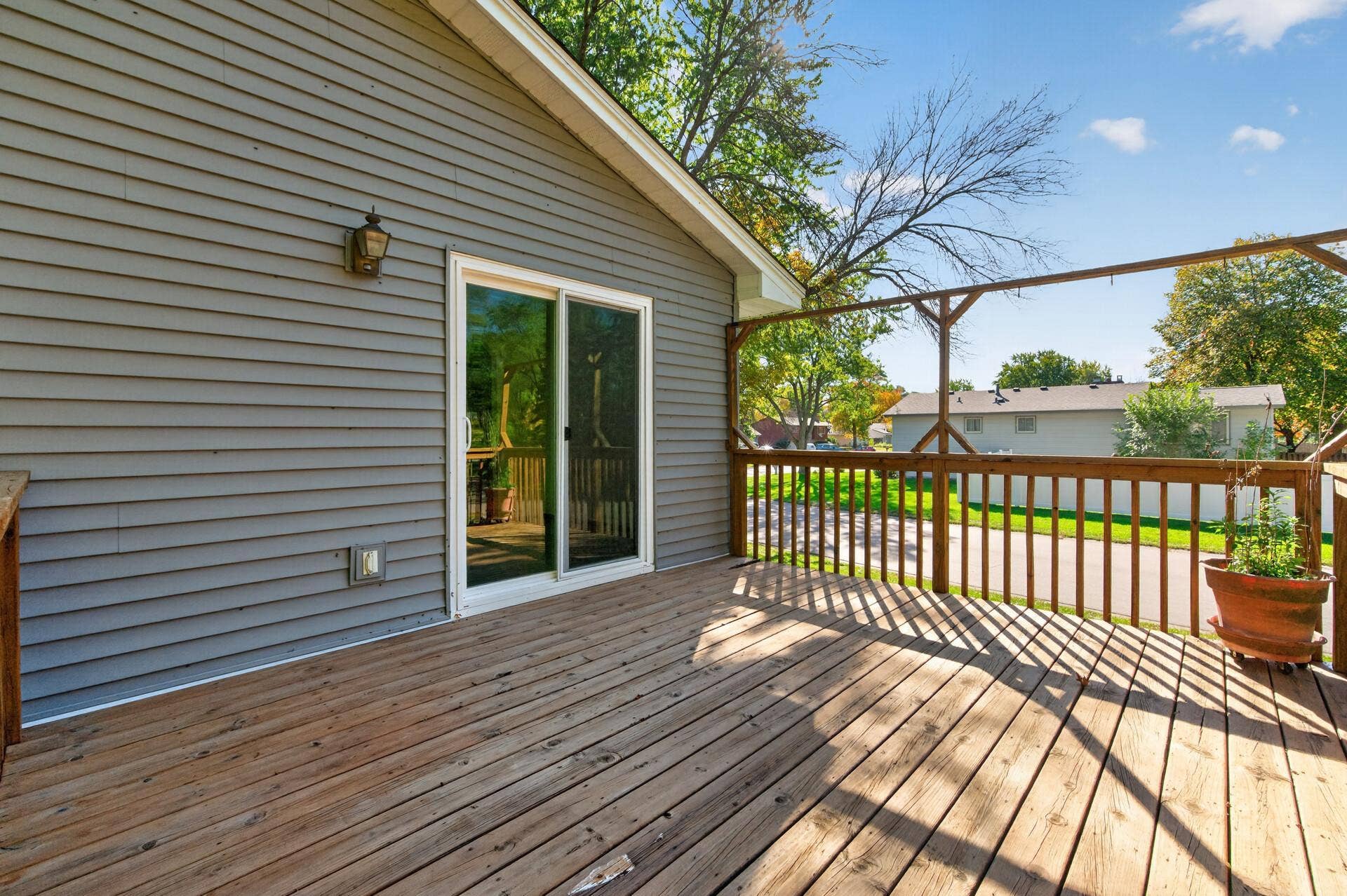 7401 James Avenue N, Brooklyn Park, MN 55444