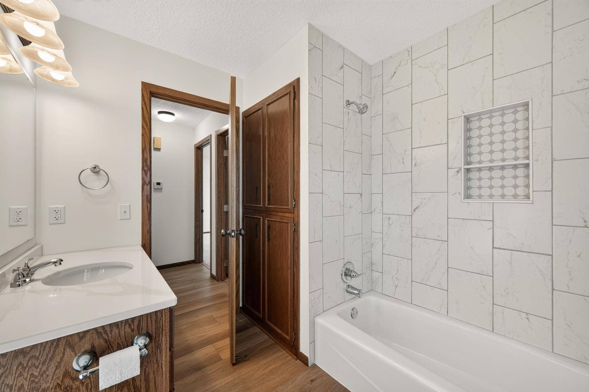 7401 James Avenue N, Brooklyn Park, MN 55444