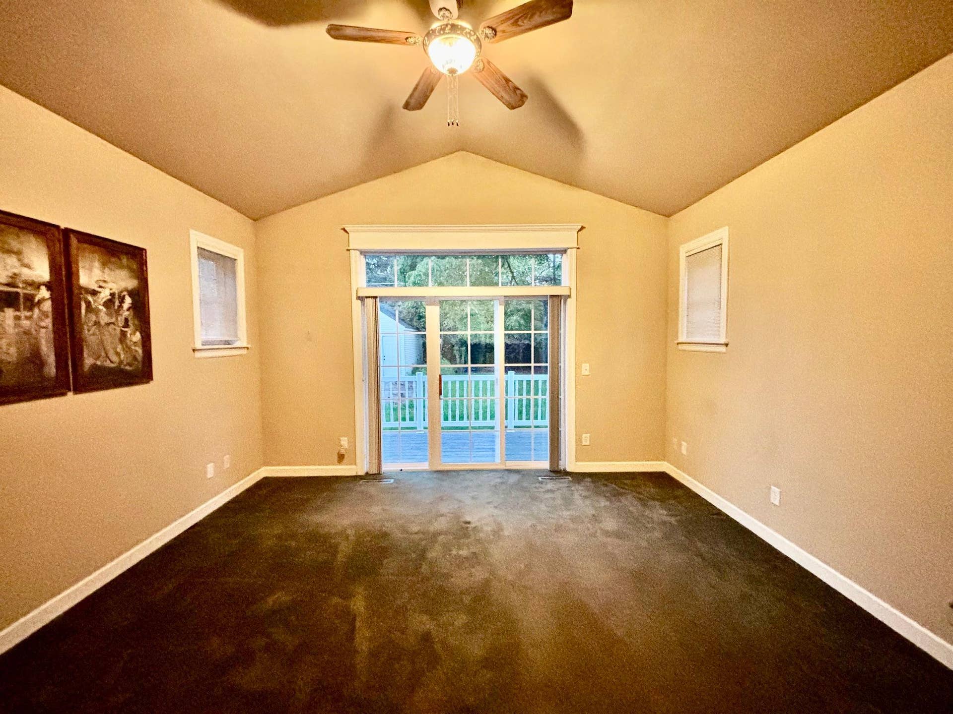 96 Mounds Boulevard, 90, Saint Paul, MN 55106 Large primary main floor suite!