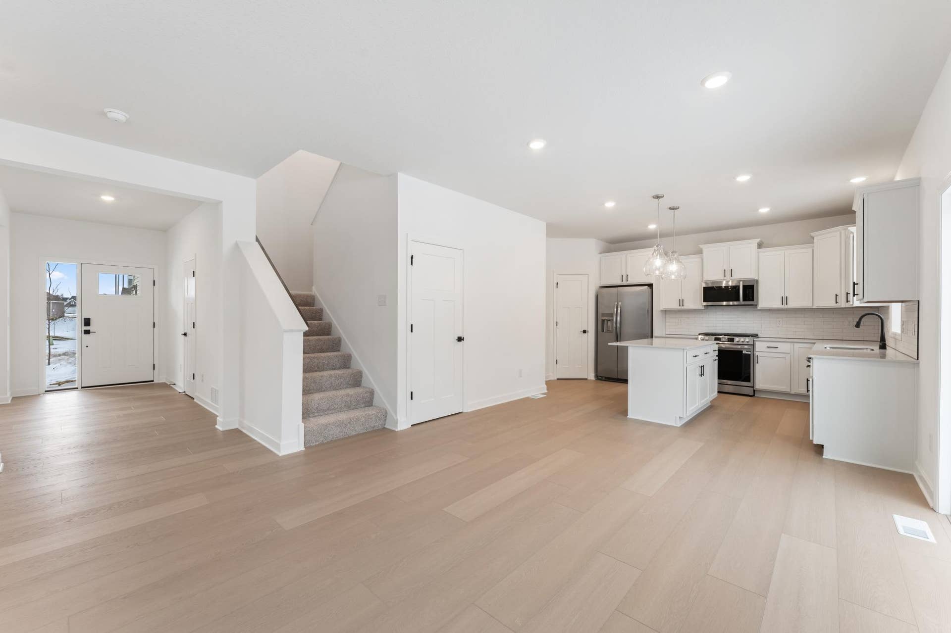 (Photo of a similar home, actual finishes may vary)