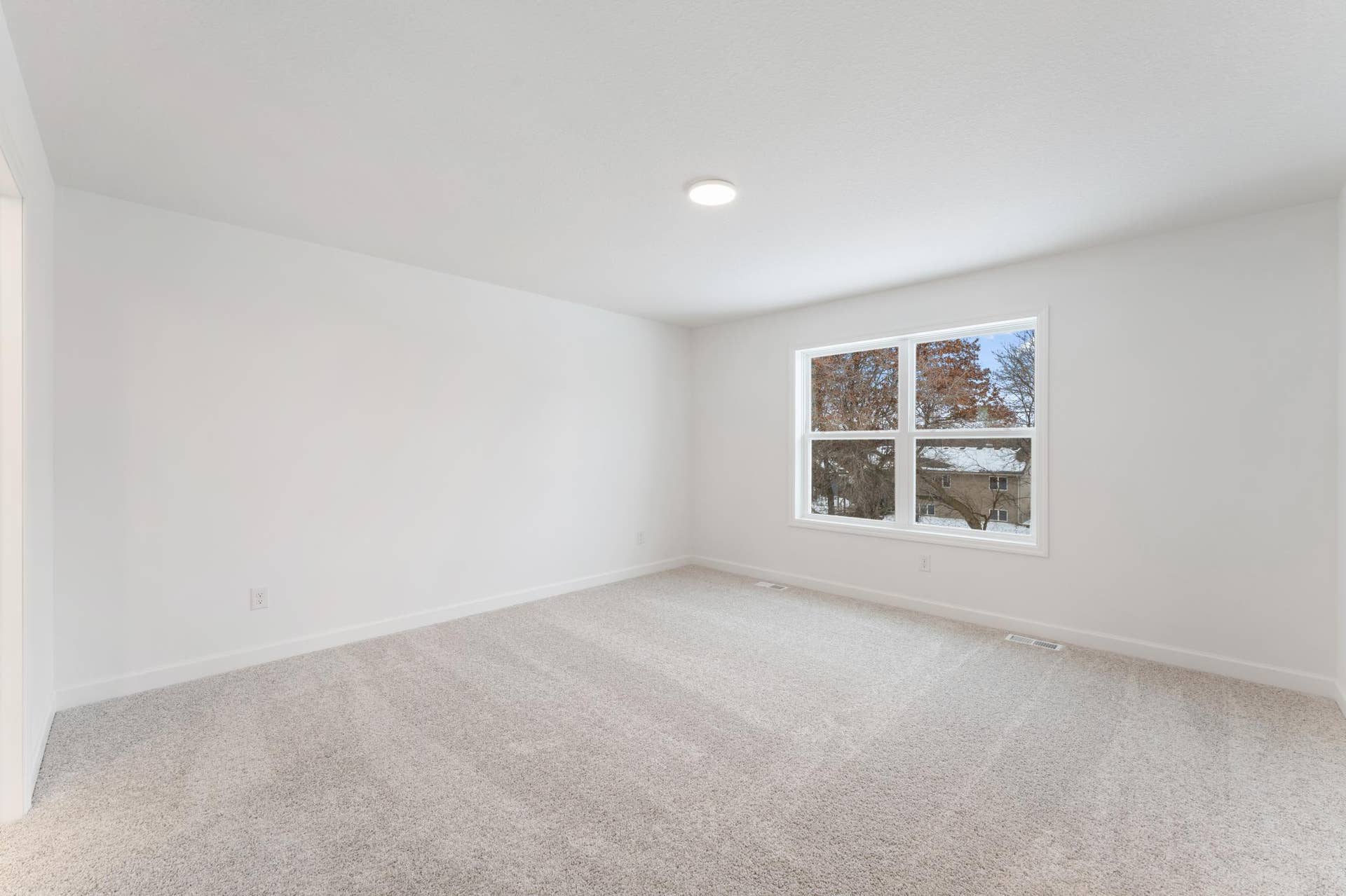 (Photo of a similar home, actual finishes may vary)