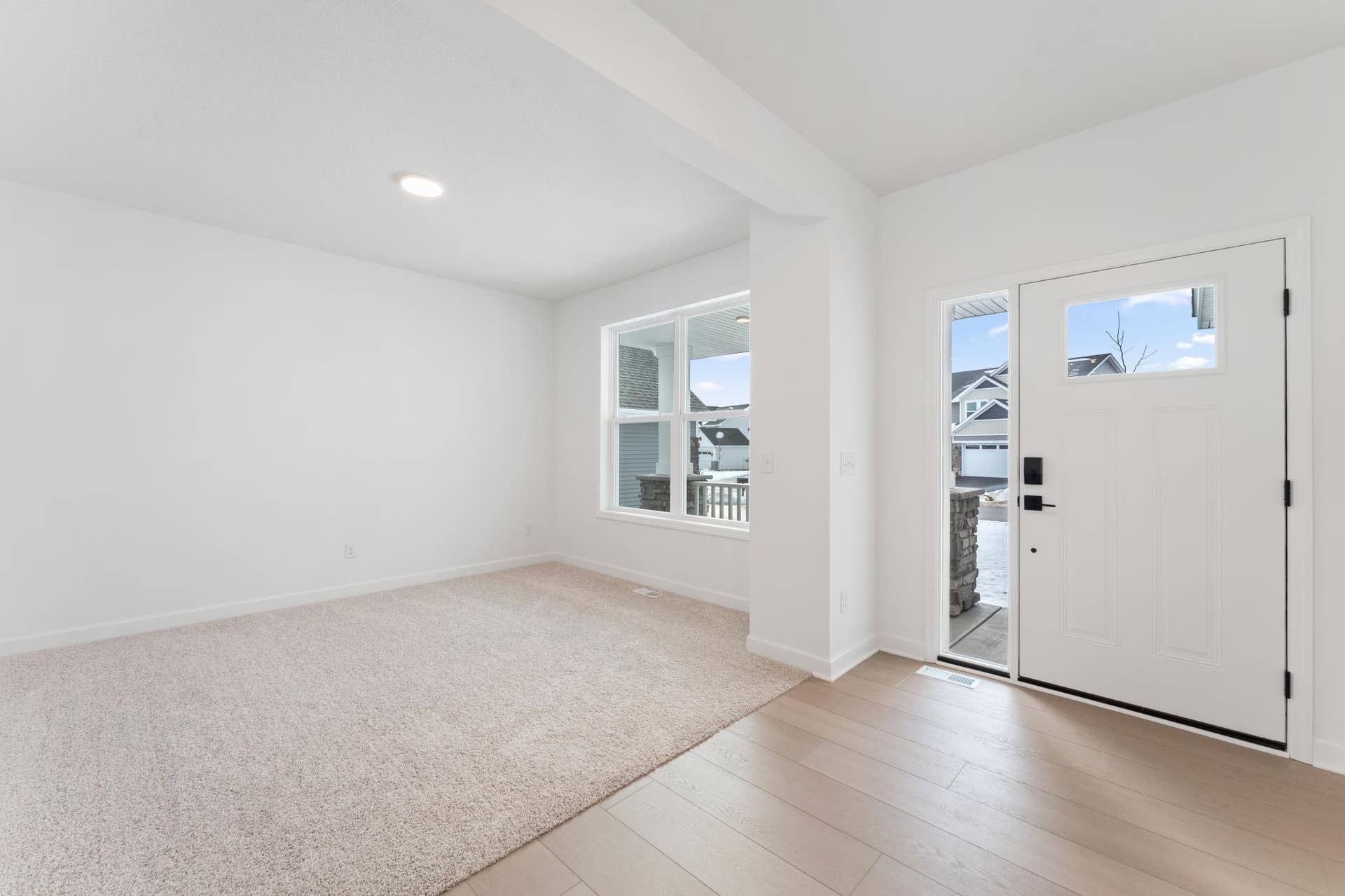 (Photo of a similar home, actual finishes may vary)