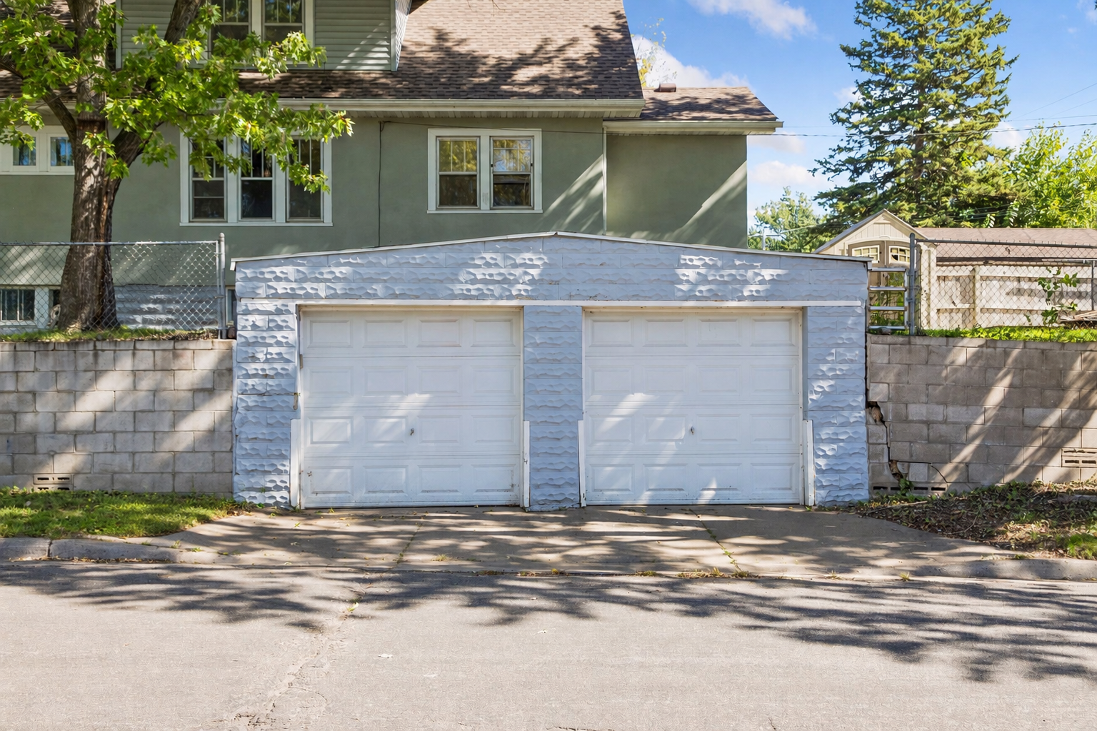 1960 Ivy Avenue E, 92, Saint Paul, MN 55119