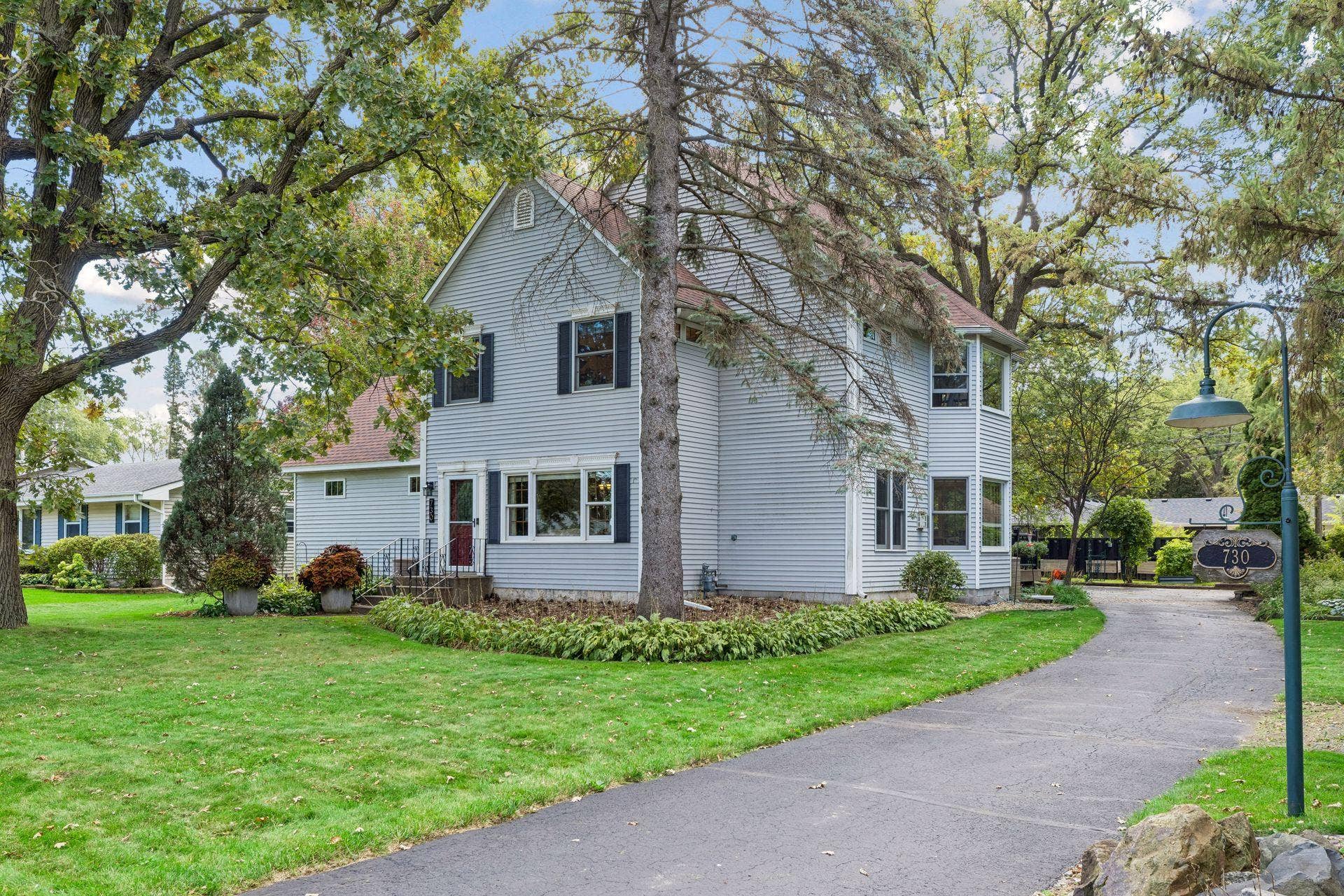 730 County Road B2 W, Roseville, MN 55113 730 County Road B2 W, Roseville, MN 55113