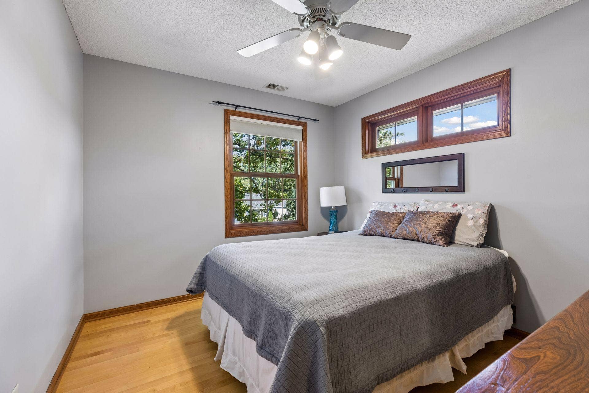 730 County Road B2 W, Roseville, MN 55113 730 County Road B2 W, Roseville, MN 55113