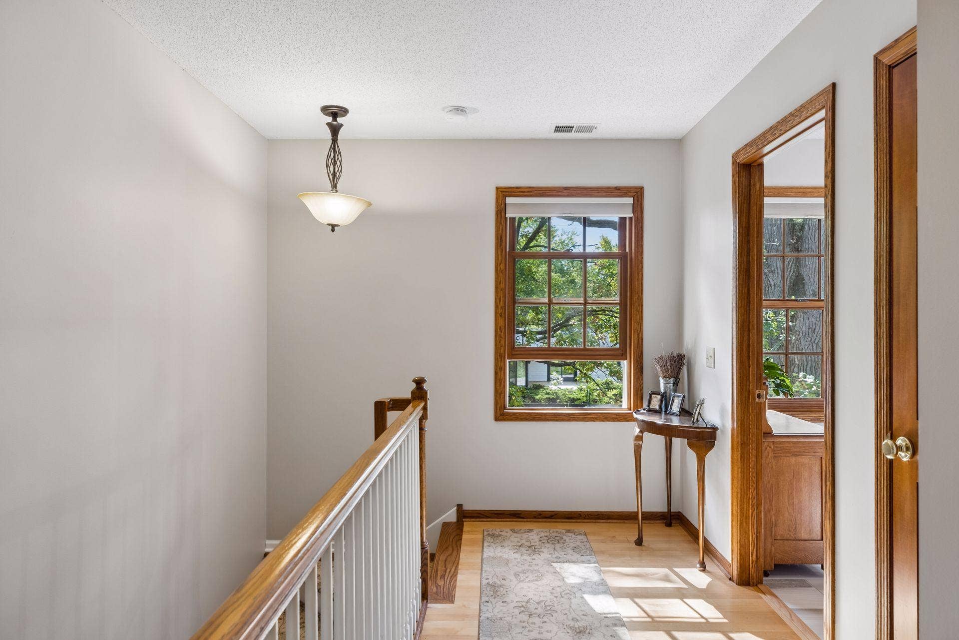 730 County Road B2 W, Roseville, MN 55113 Upper landing