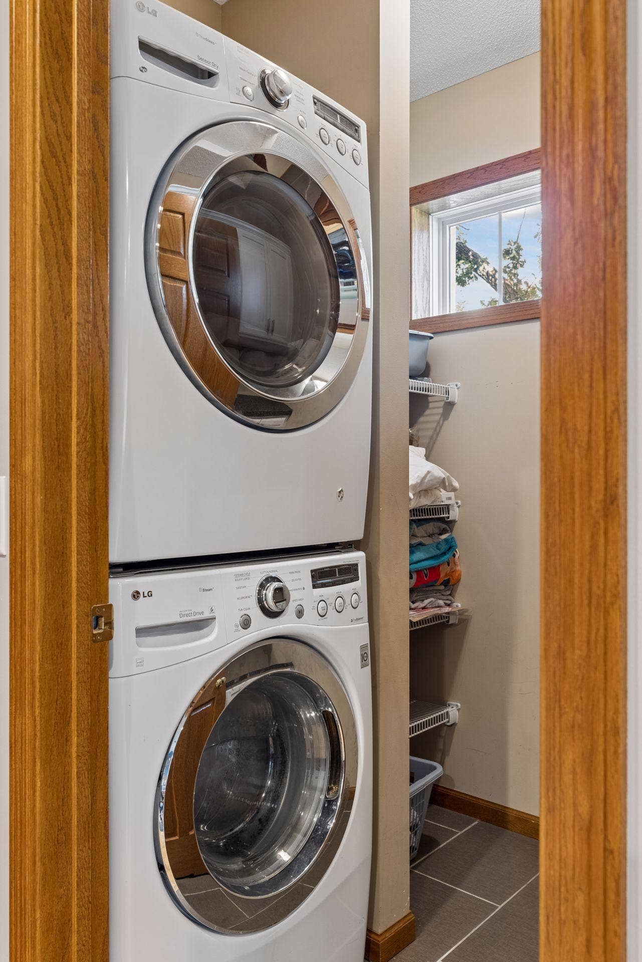 730 County Road B2 W, Roseville, MN 55113 Main floor laundry
