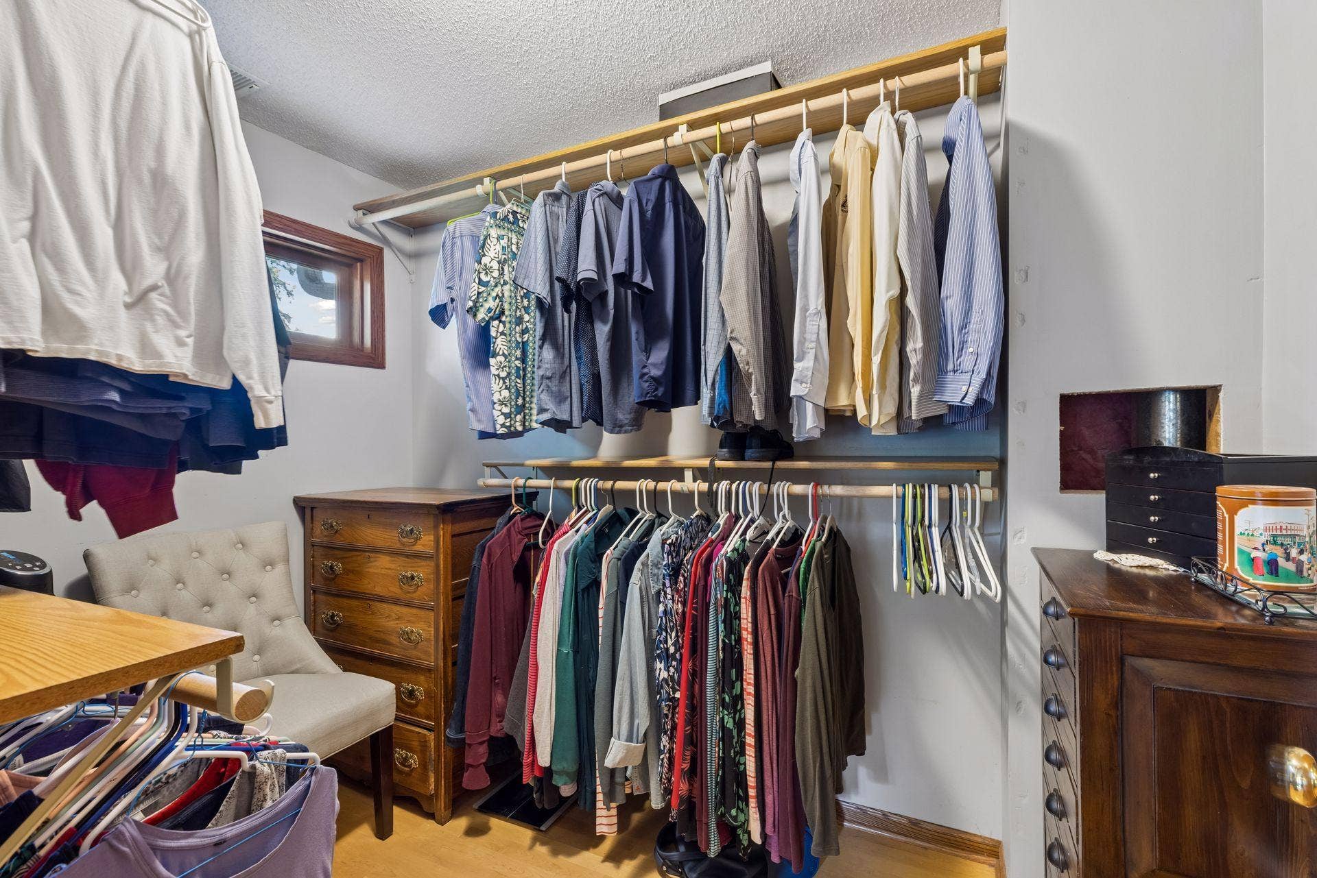730 County Road B2 W, Roseville, MN 55113 Walk in Closet