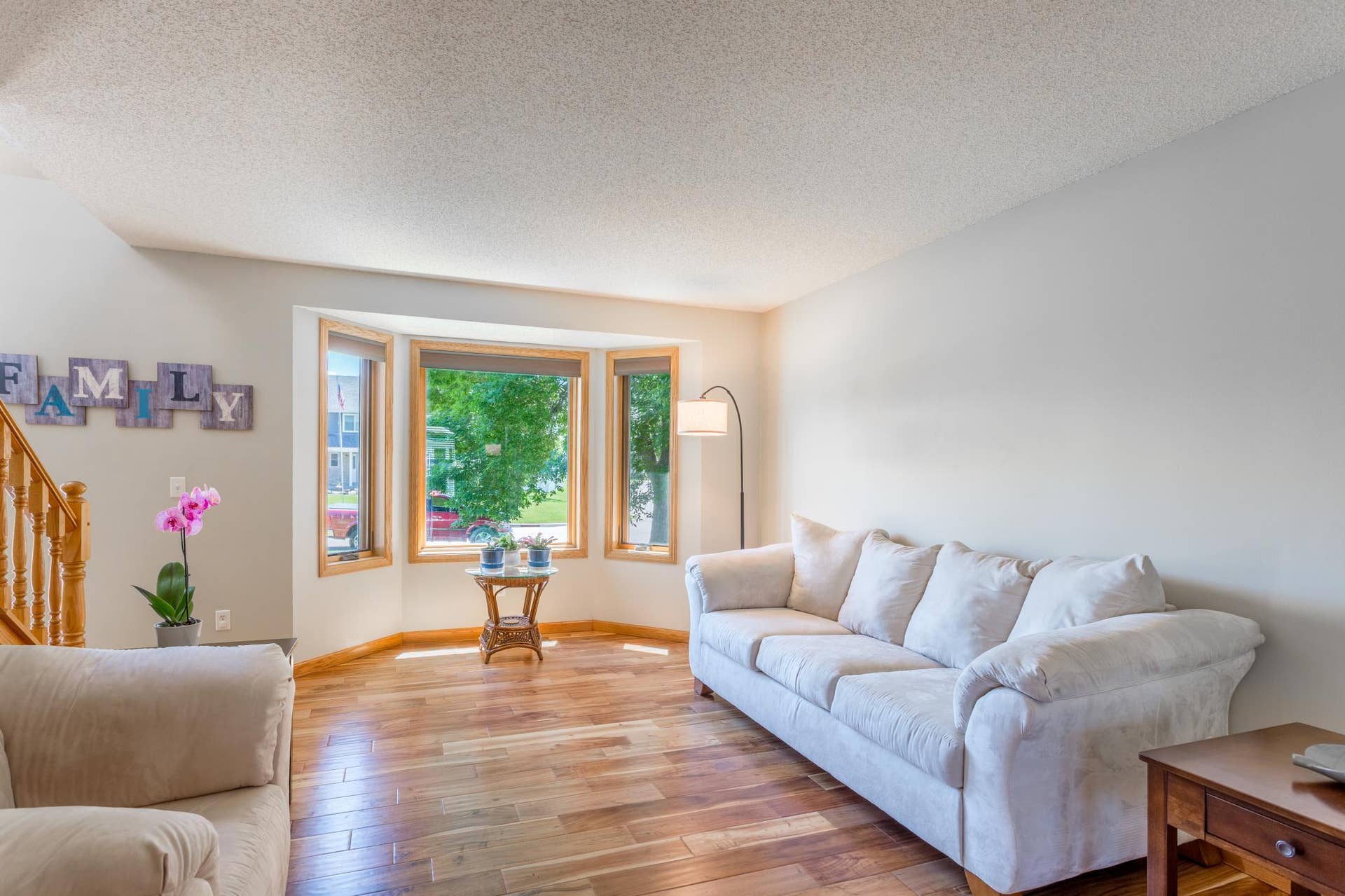 247 Pendryn Hill Circle, Woodbury, MN 55125 247 Pendryn Hill Circle, Woodbury, MN 55125