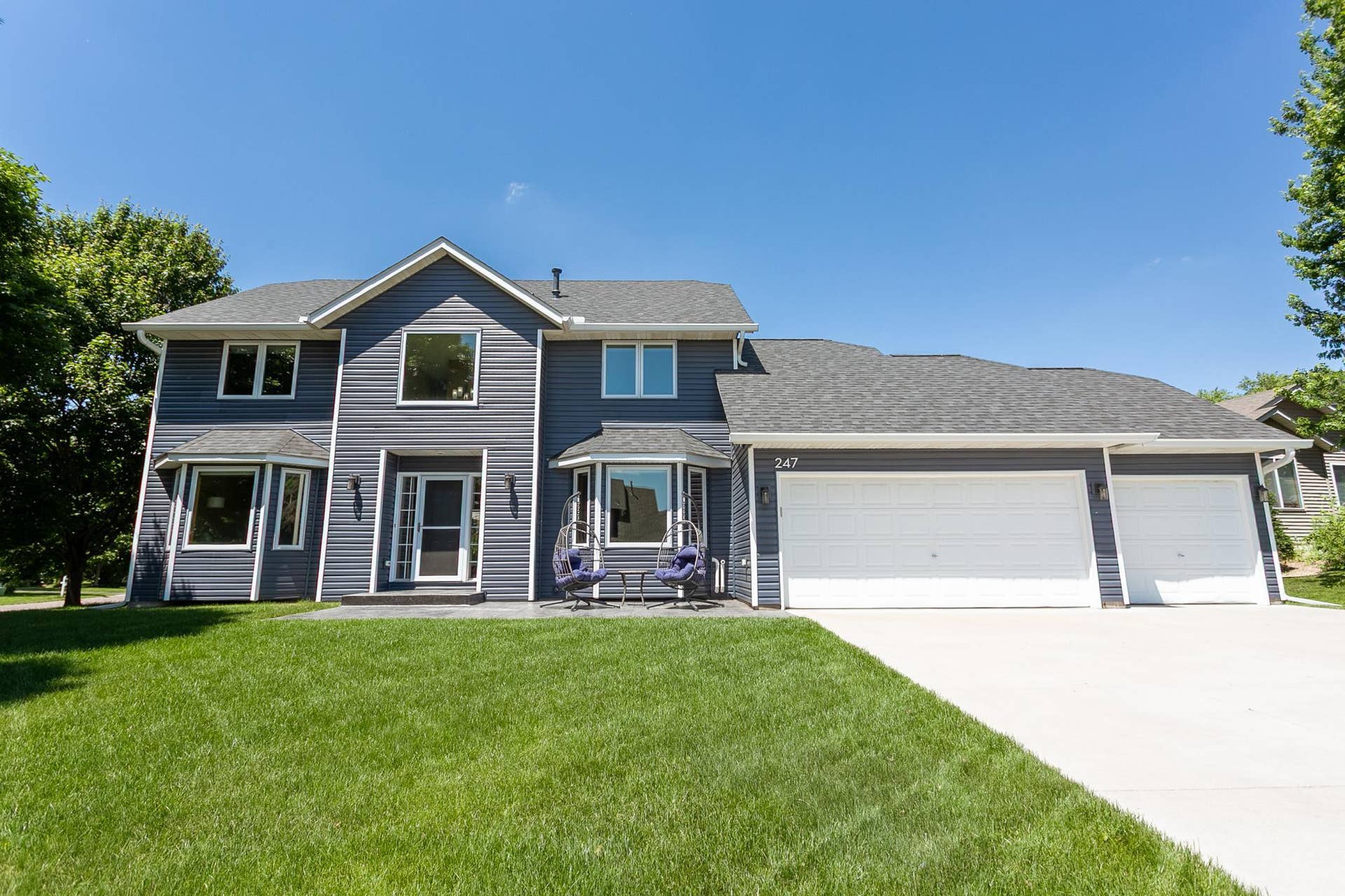 247 Pendryn Hill Circle, Woodbury, MN 55125 247 Pendryn Hill Circle, Woodbury, MN 55125