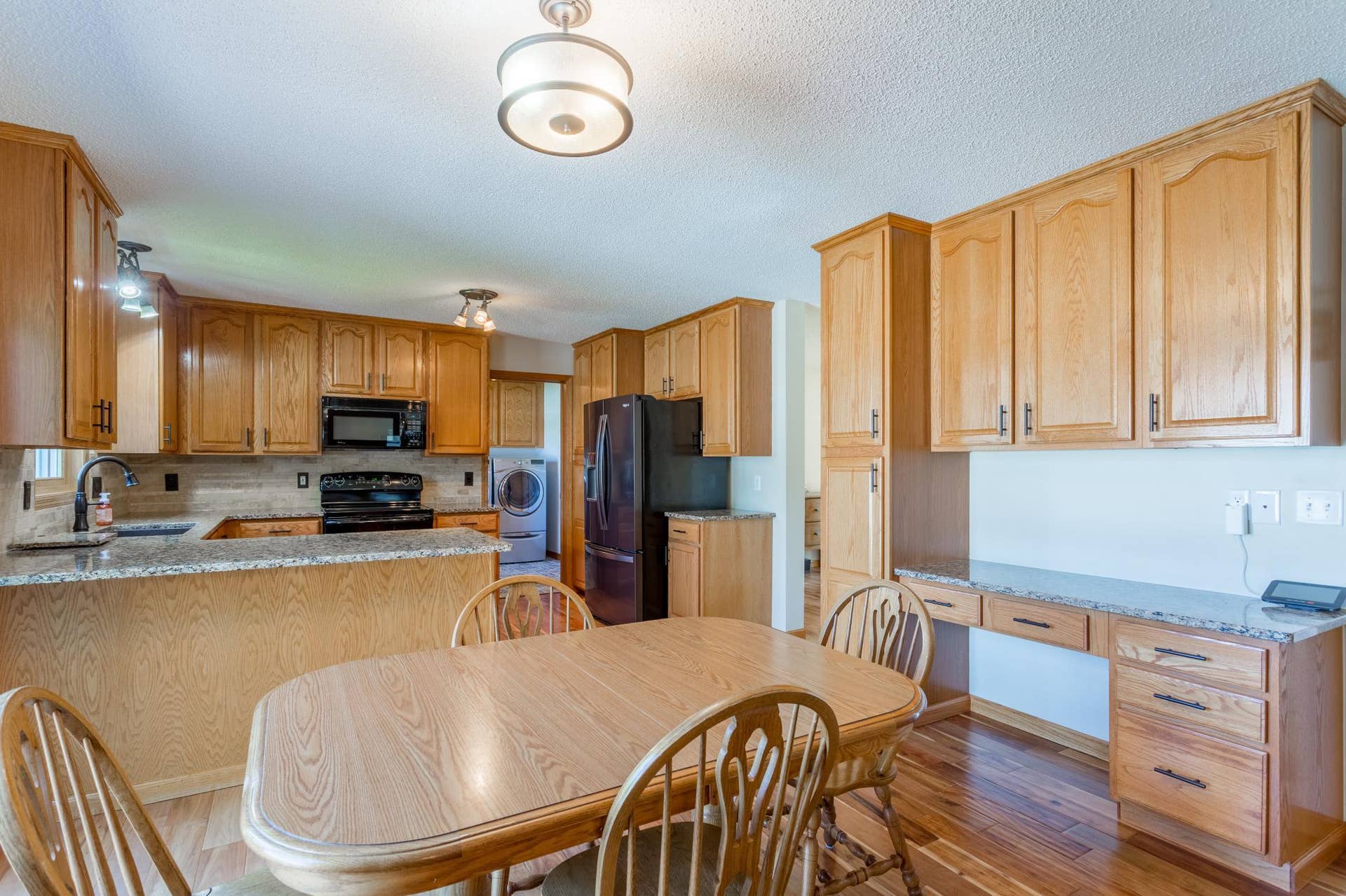 247 Pendryn Hill Circle, Woodbury, MN 55125 247 Pendryn Hill Circle, Woodbury, MN 55125