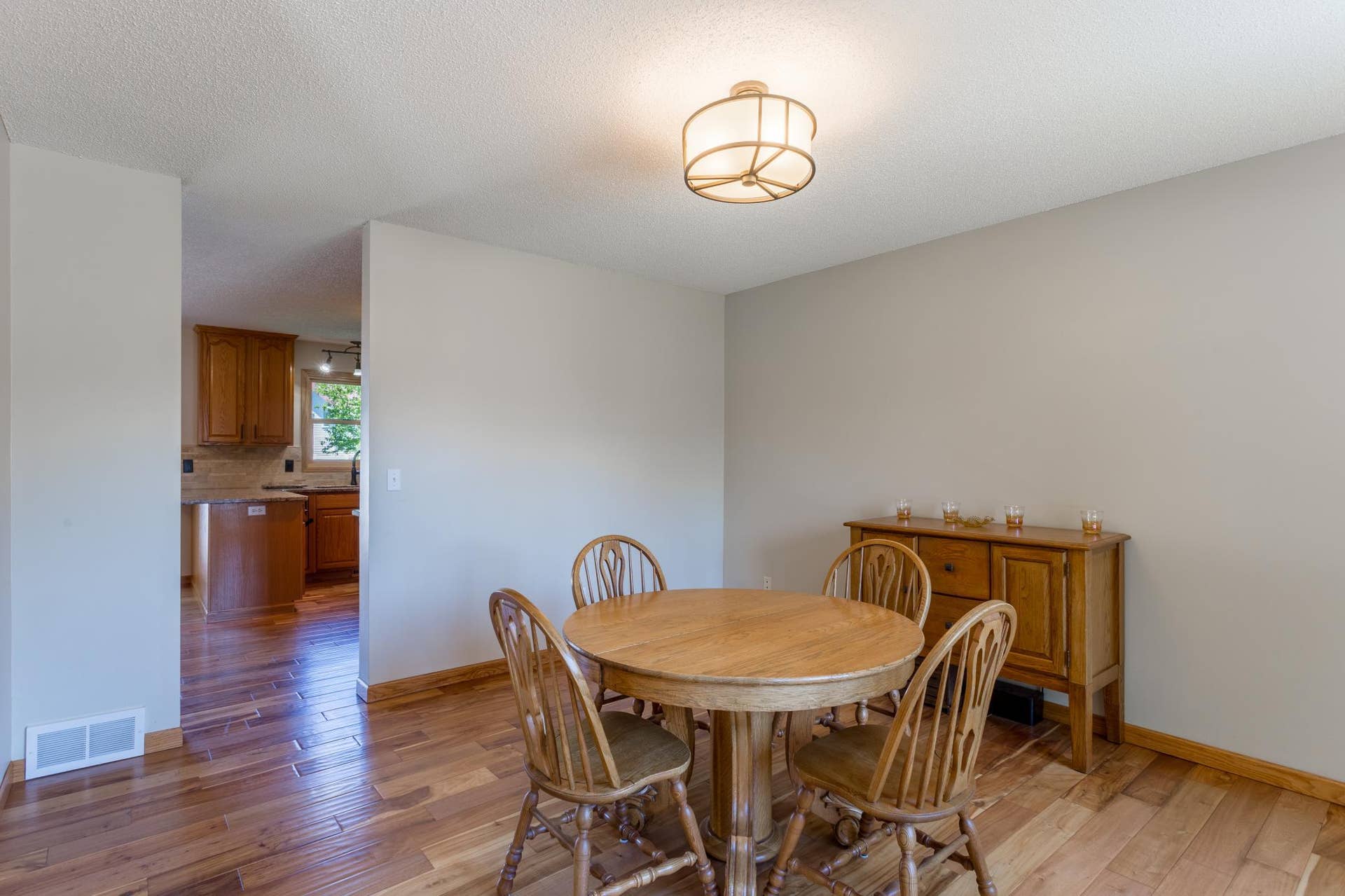 247 Pendryn Hill Circle, Woodbury, MN 55125 247 Pendryn Hill Circle, Woodbury, MN 55125
