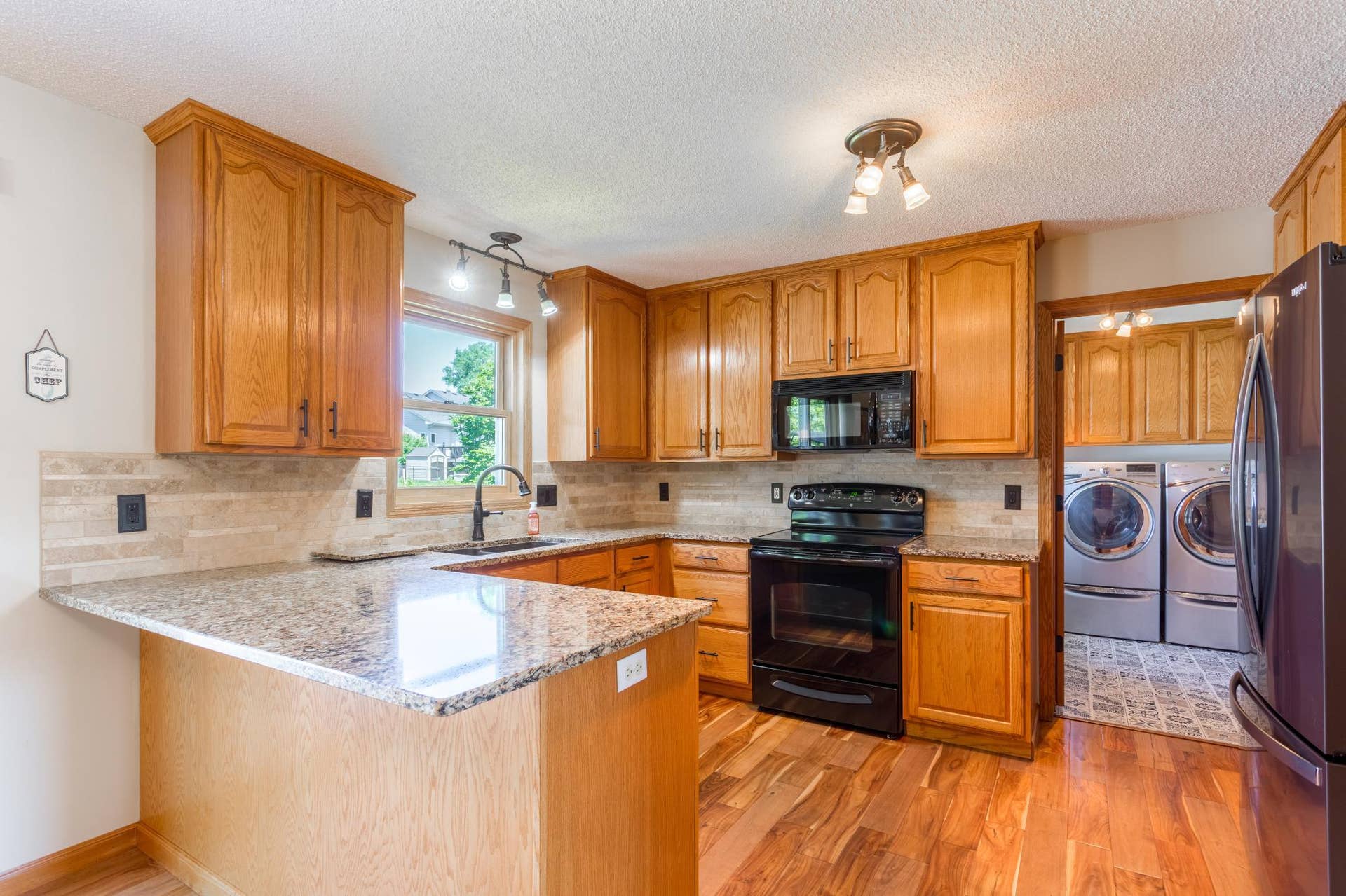 247 Pendryn Hill Circle, Woodbury, MN 55125 247 Pendryn Hill Circle, Woodbury, MN 55125