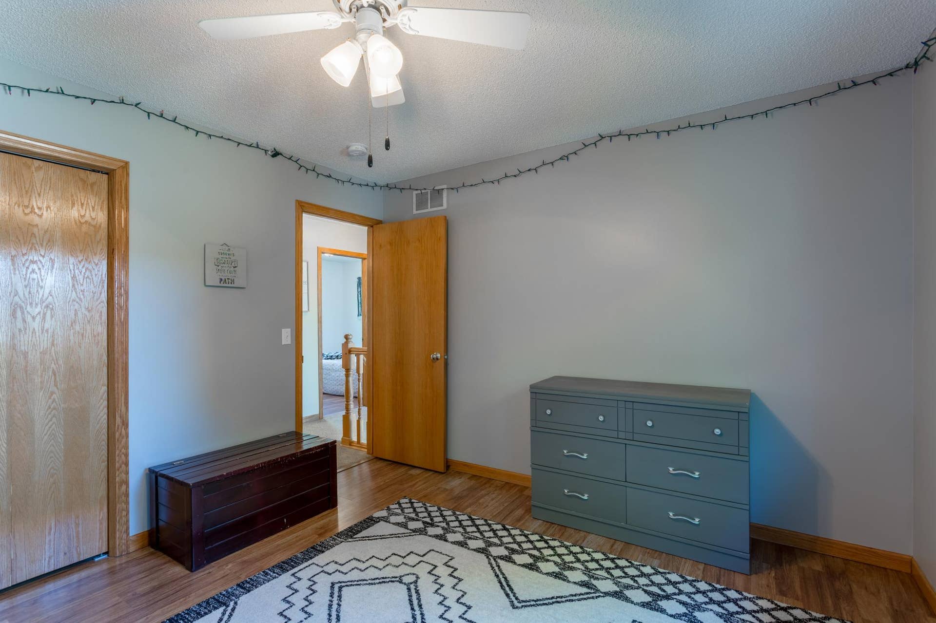247 Pendryn Hill Circle, Woodbury, MN 55125 247 Pendryn Hill Circle, Woodbury, MN 55125