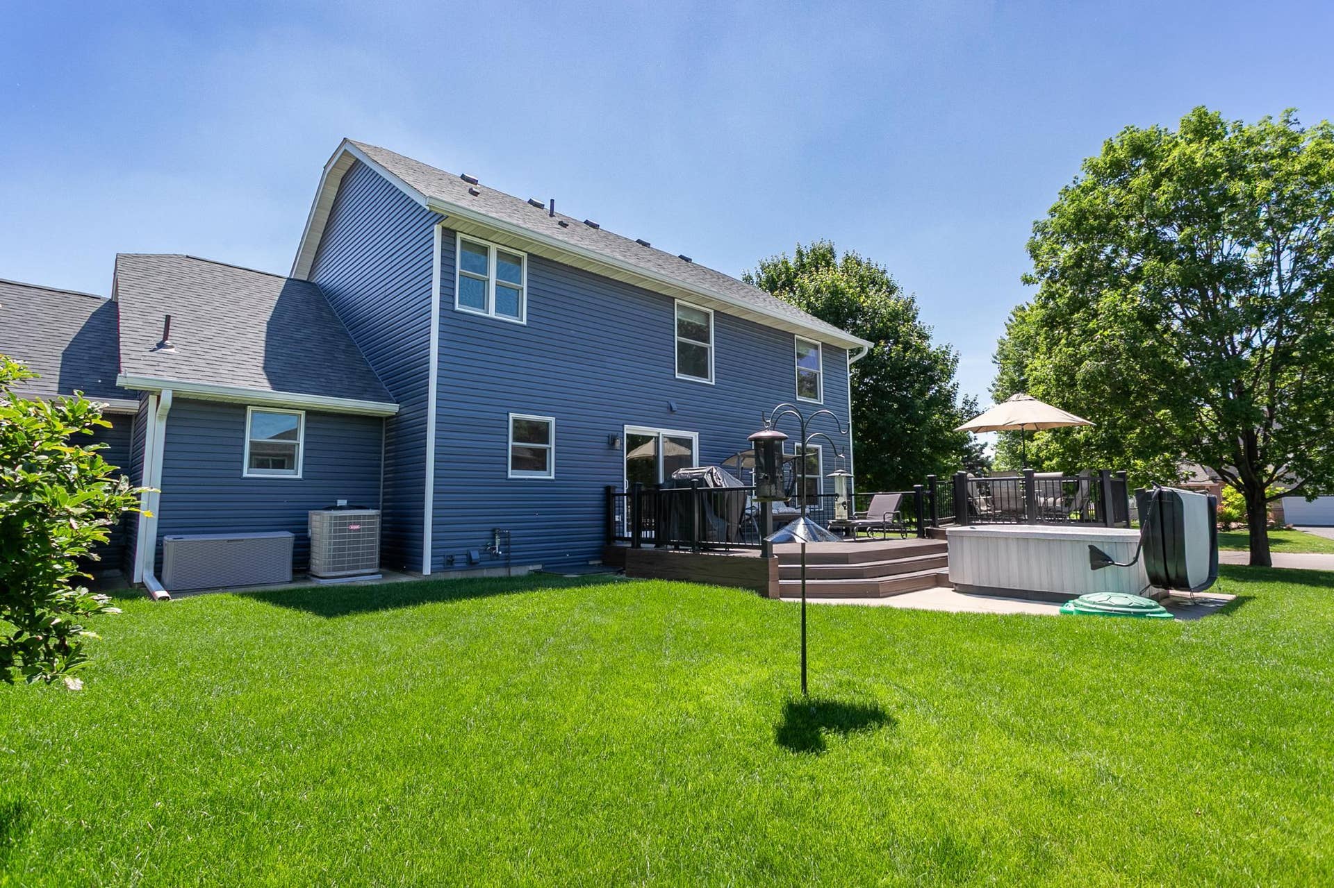 247 Pendryn Hill Circle, Woodbury, MN 55125 247 Pendryn Hill Circle, Woodbury, MN 55125