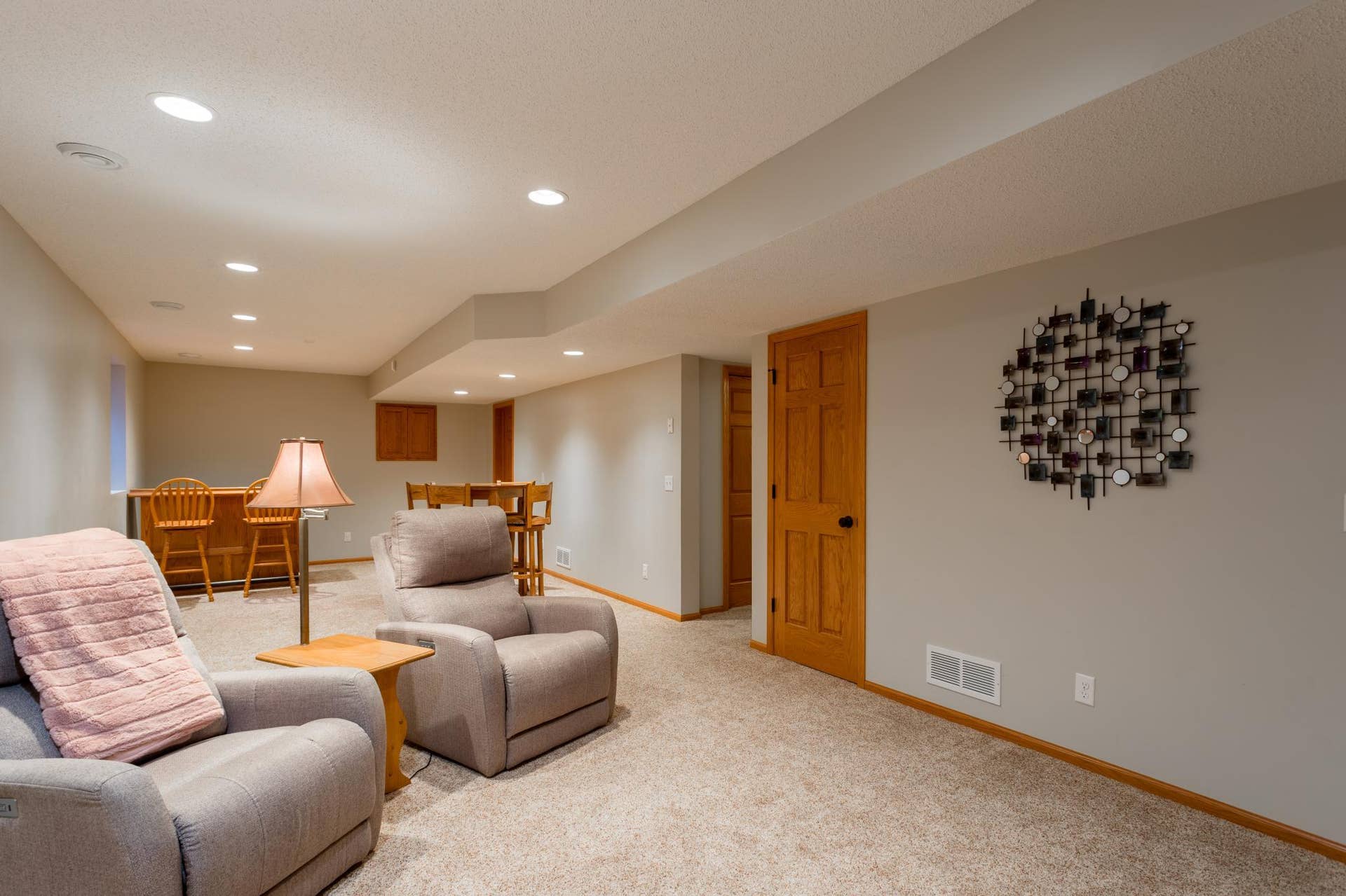 247 Pendryn Hill Circle, Woodbury, MN 55125 247 Pendryn Hill Circle, Woodbury, MN 55125