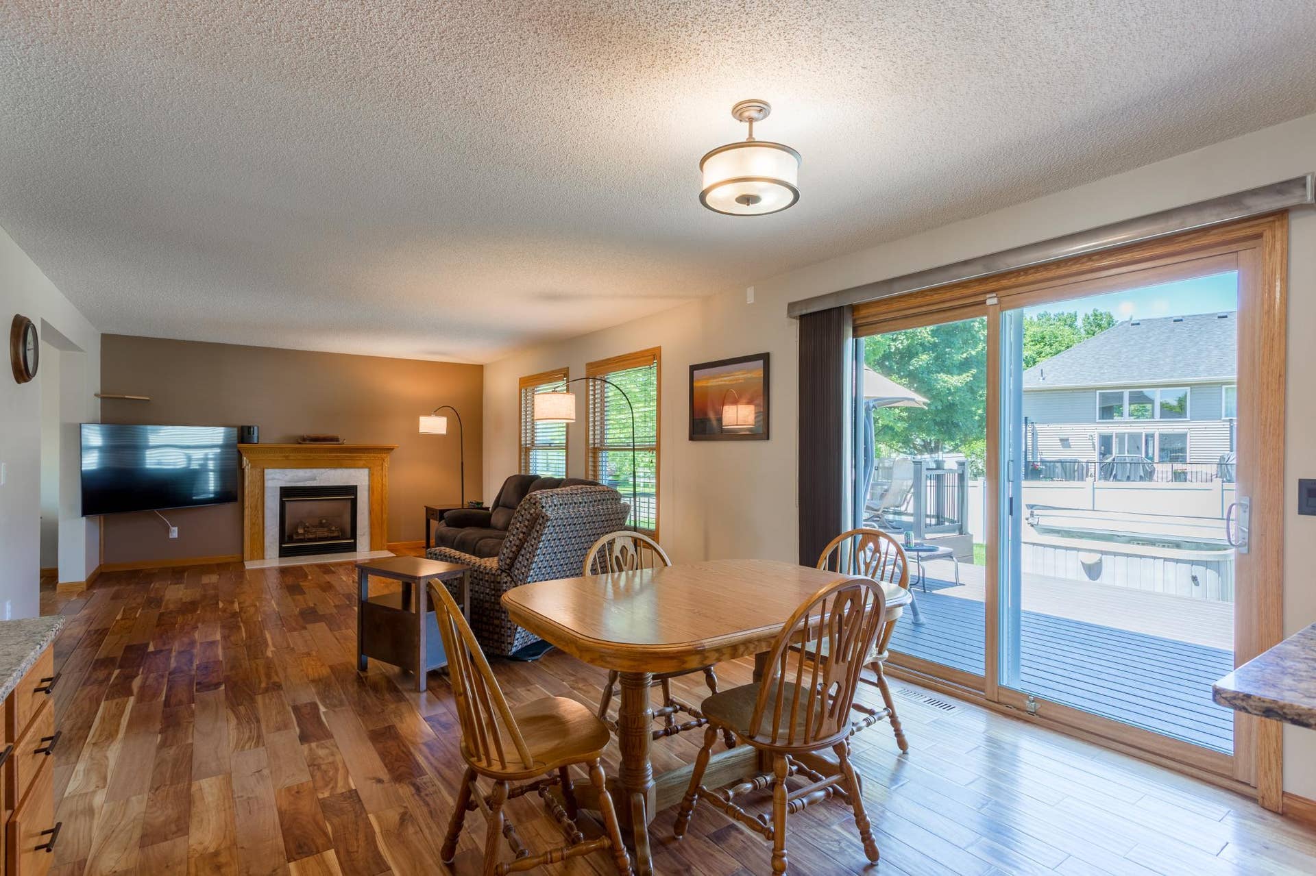 247 Pendryn Hill Circle, Woodbury, MN 55125 247 Pendryn Hill Circle, Woodbury, MN 55125