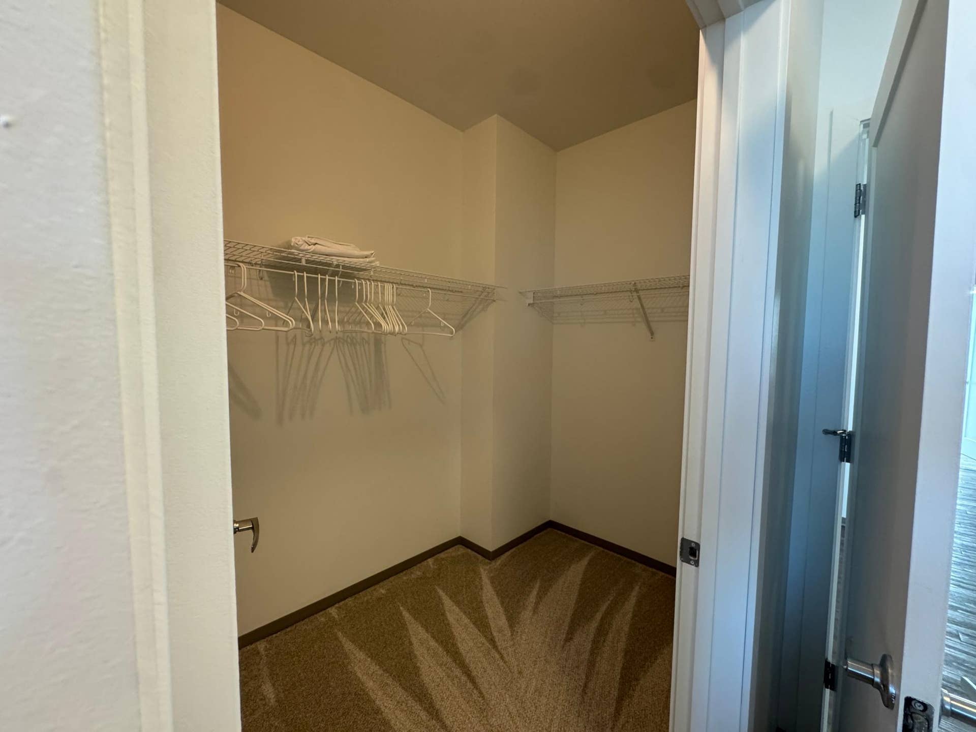 1369 Spruce Pl, #3601, 45, Minneapolis, MN 55403 1369 Spruce Pl, #3601, 45, Minneapolis, MN 55403