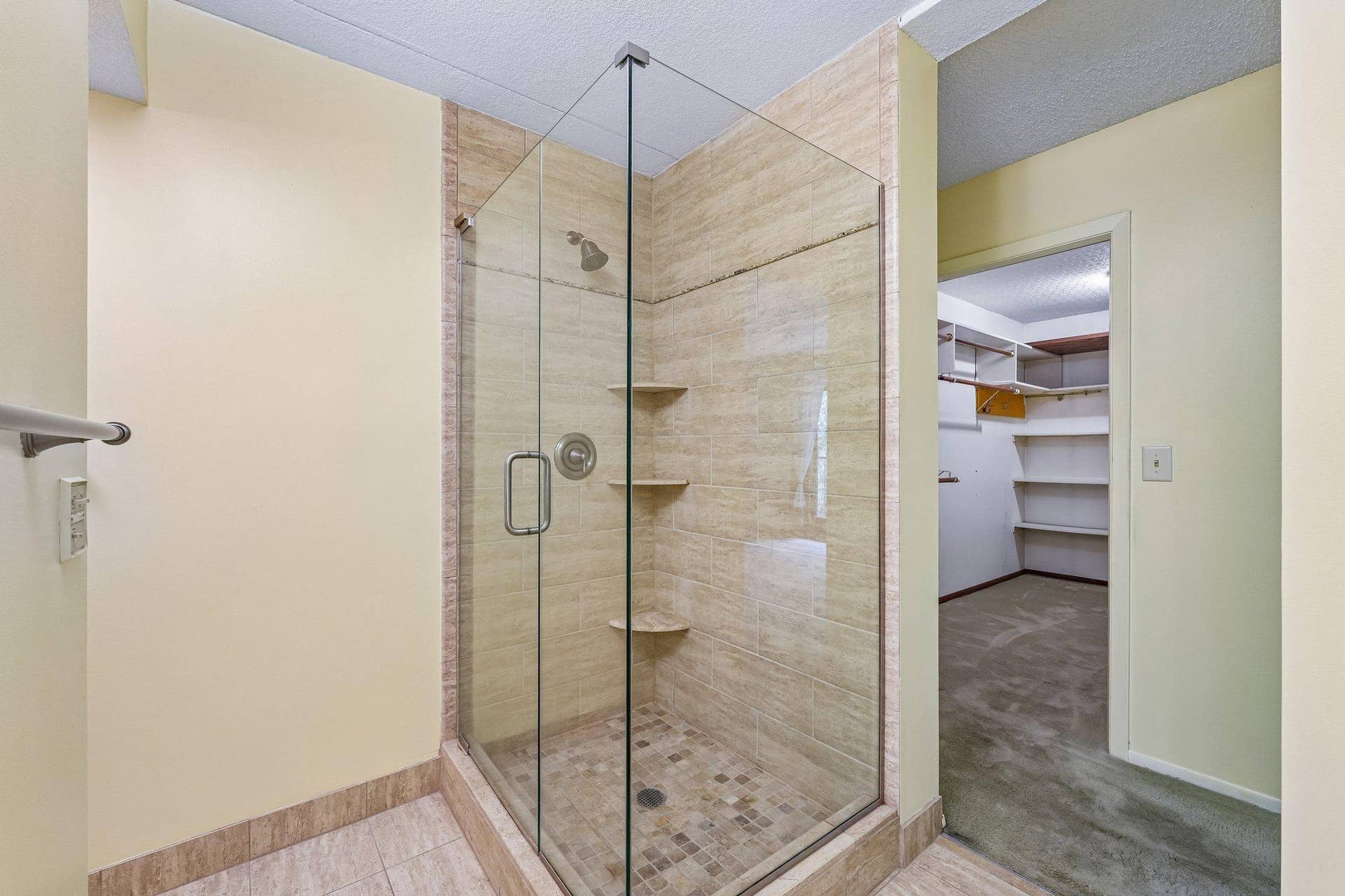 2445 Londin Lane E, #202, Maplewood, MN 55119 28-web-or-mls-Londin Ln E-S1508-022.jpg