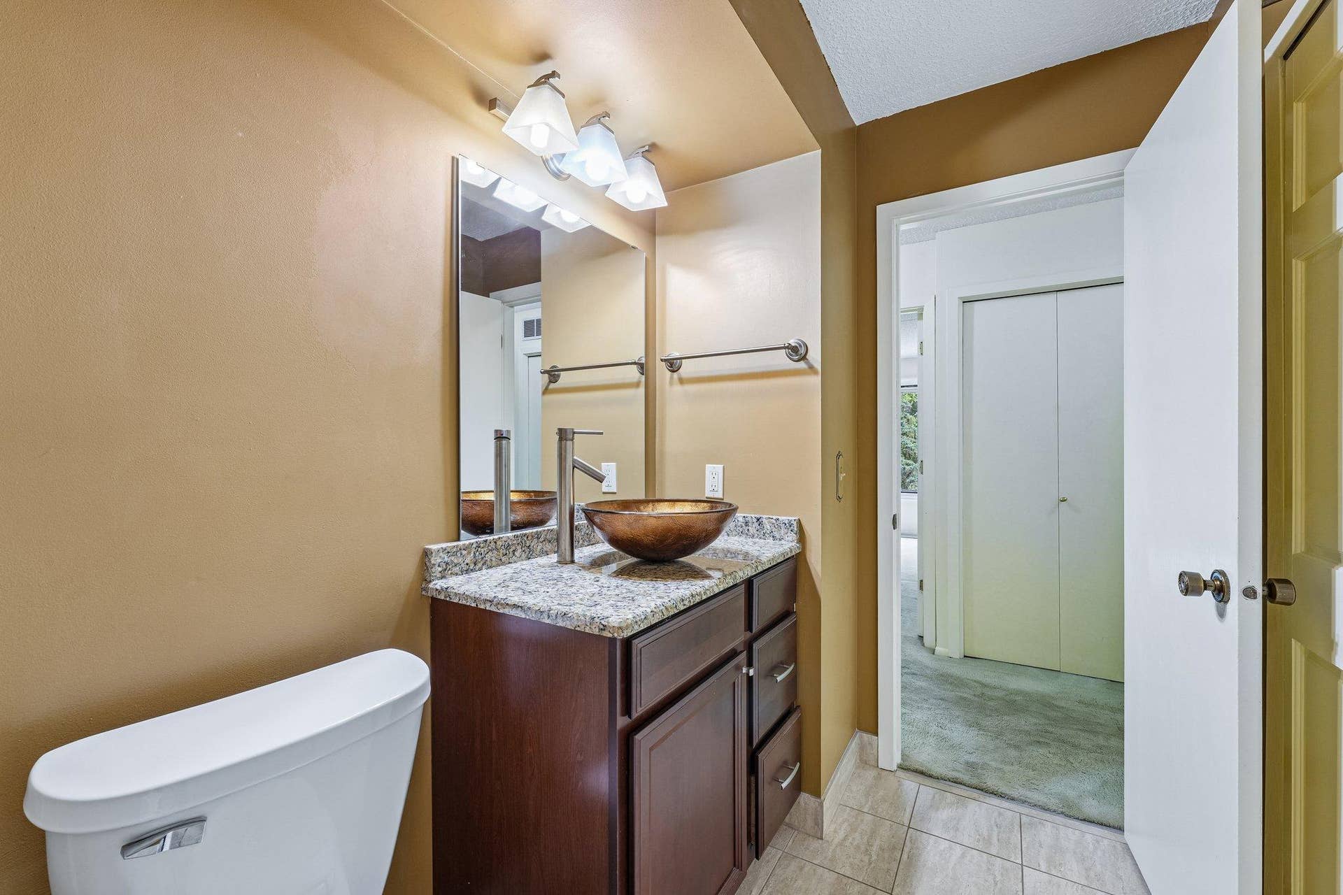 2445 Londin Lane E, #202, Maplewood, MN 55119 30-web-or-mls-Londin Ln E-S1508-024.jpg