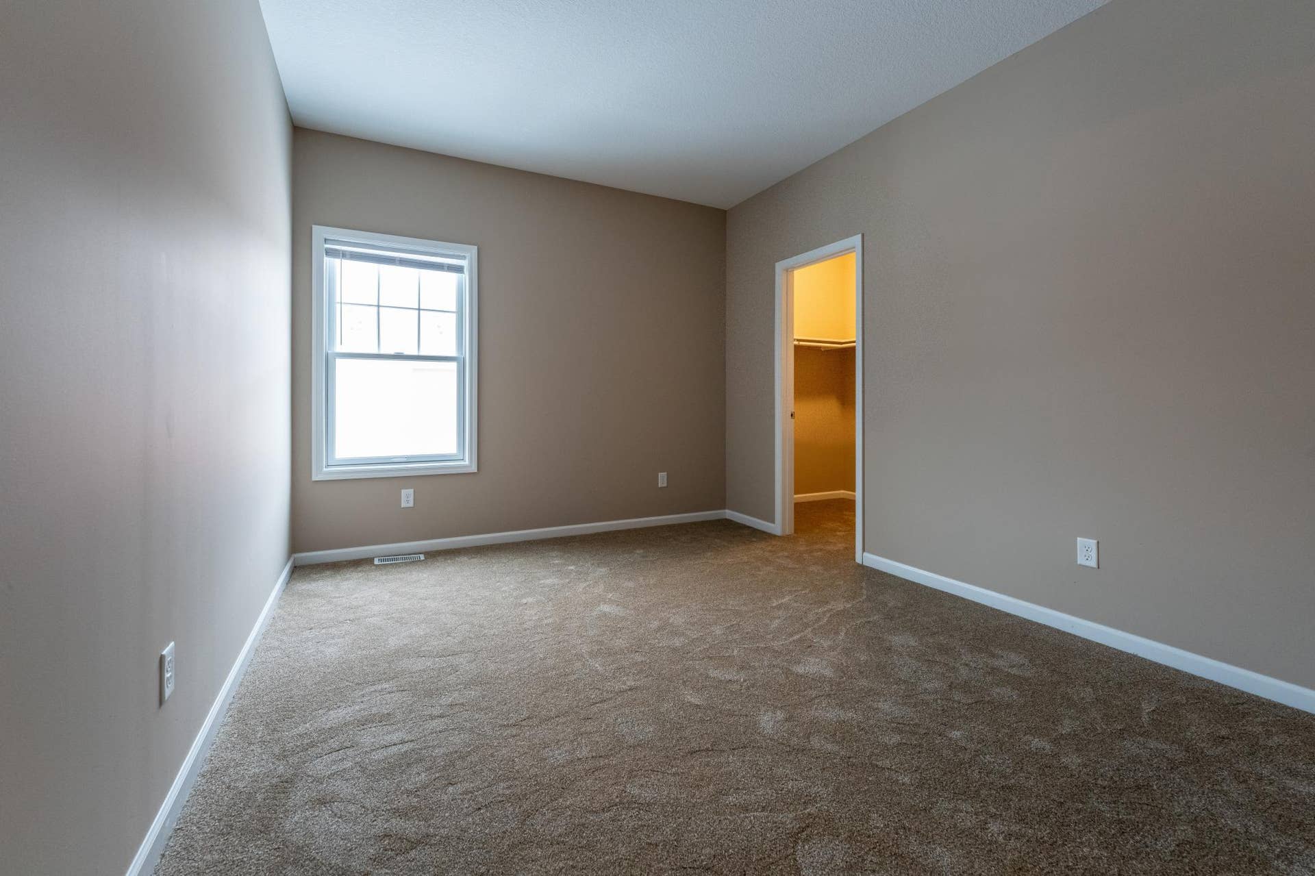3371 Hazel Trail, #B, Woodbury, MN 55129 2nd Bedroom.jpg