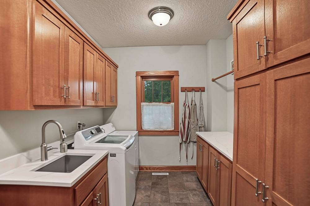 4844 Pinecroft Court N, Stillwater, MN 55082 4844 Pinecroft Court N, Stillwater, MN 55082