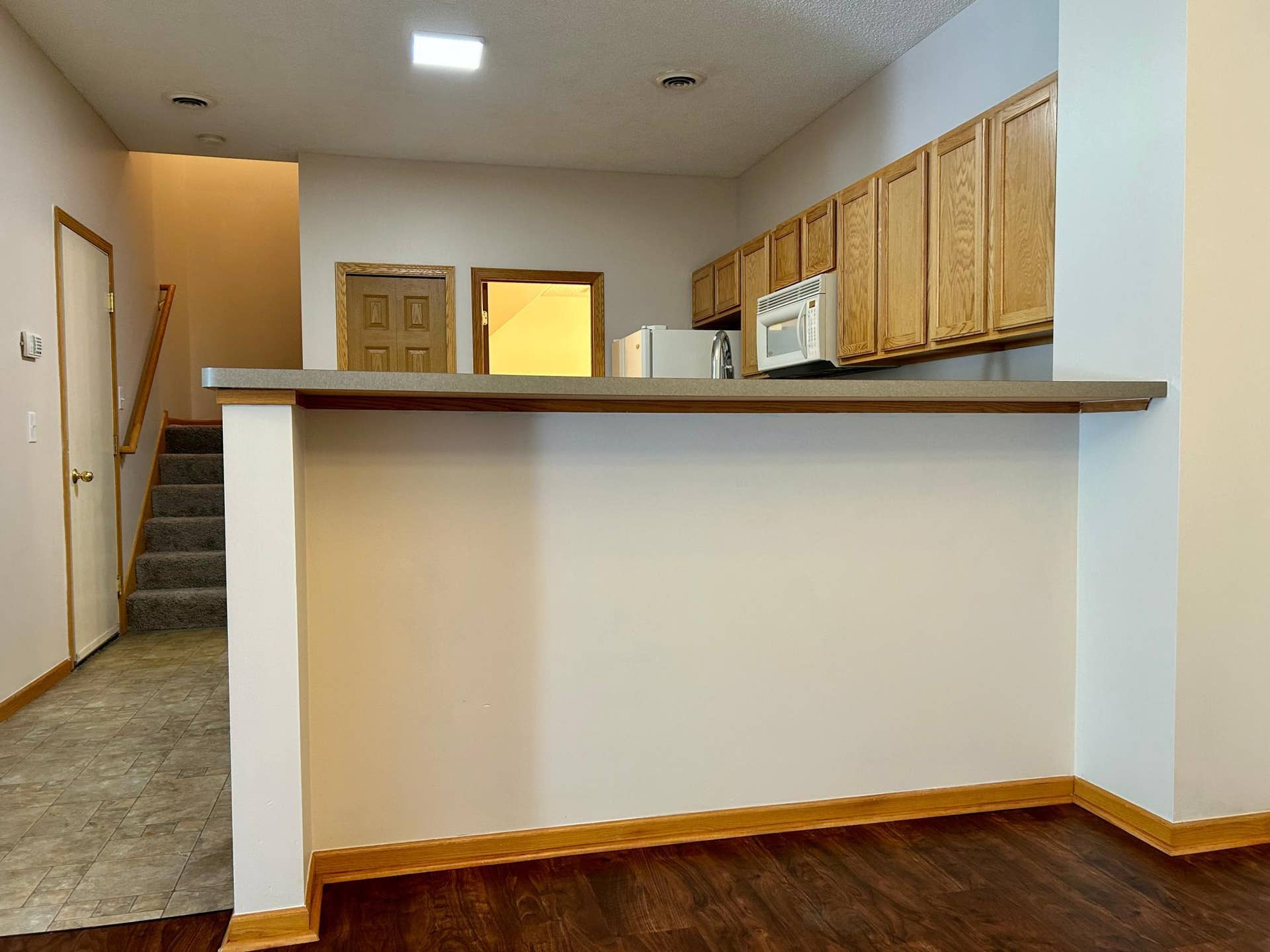 18092 69th Place N, Maple Grove, MN 55311 Breakfast Bar