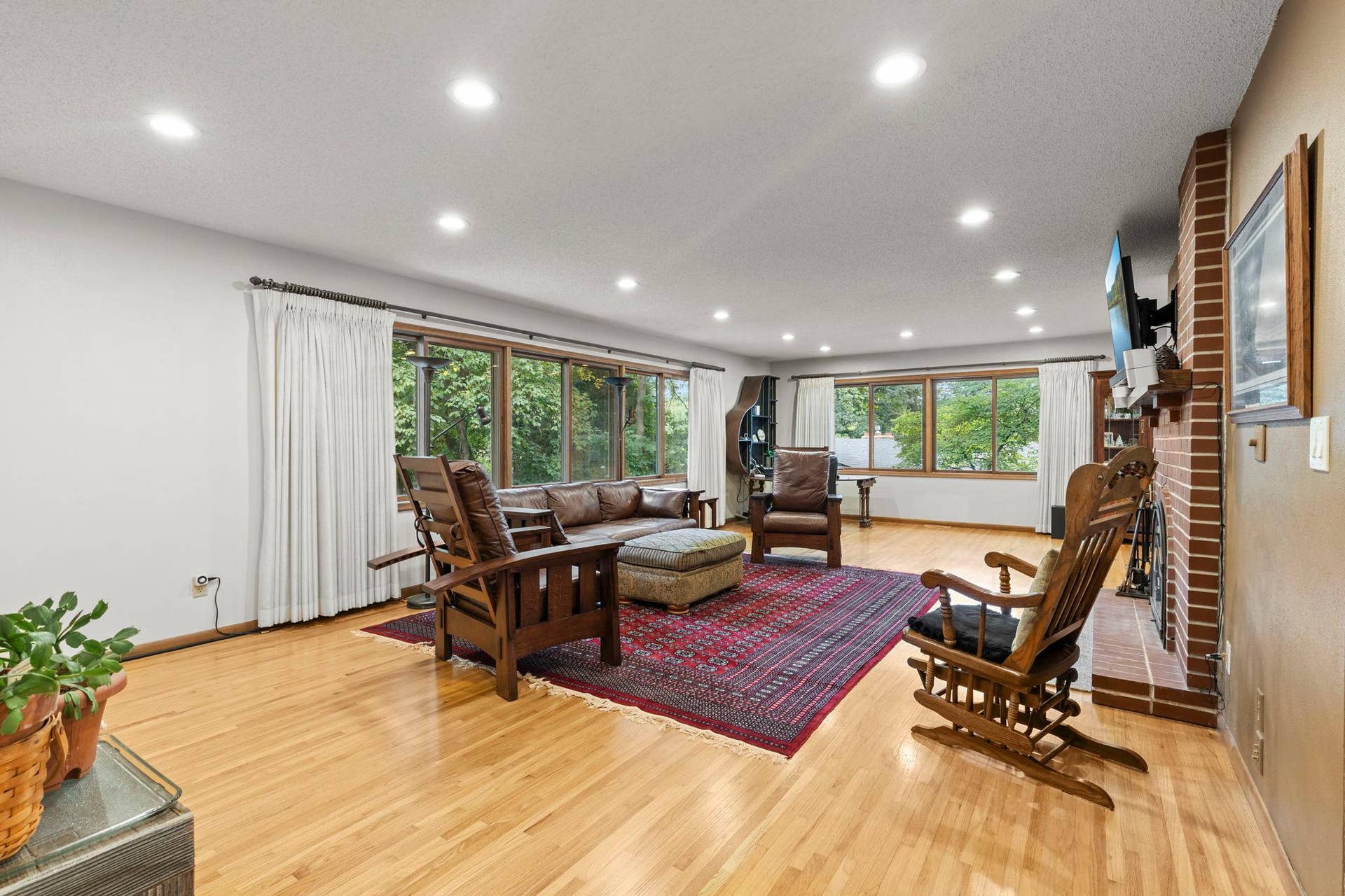 7181 Foxboro Lane, Woodbury, MN 55125