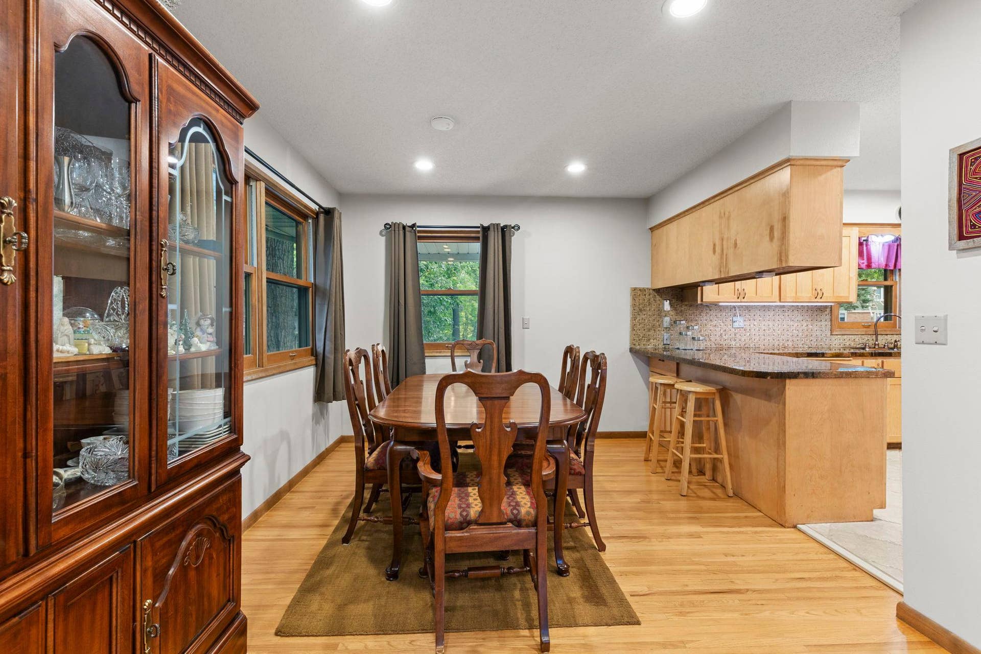 7181 Foxboro Lane, Woodbury, MN 55125