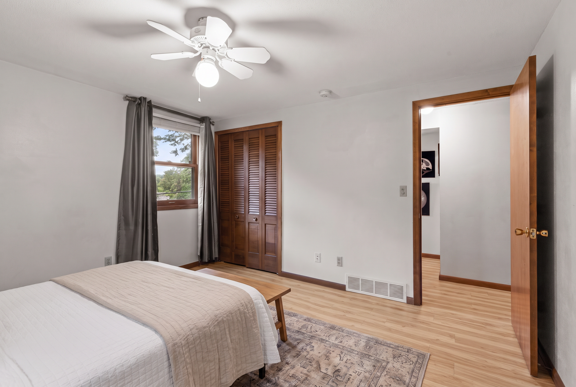 3rd bedroom staged virtually
