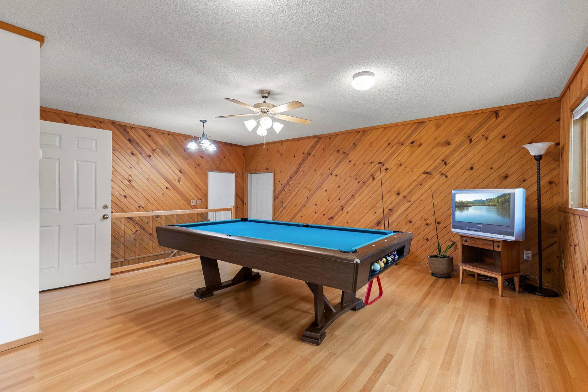 7181 Foxboro Lane, Woodbury, MN 55125