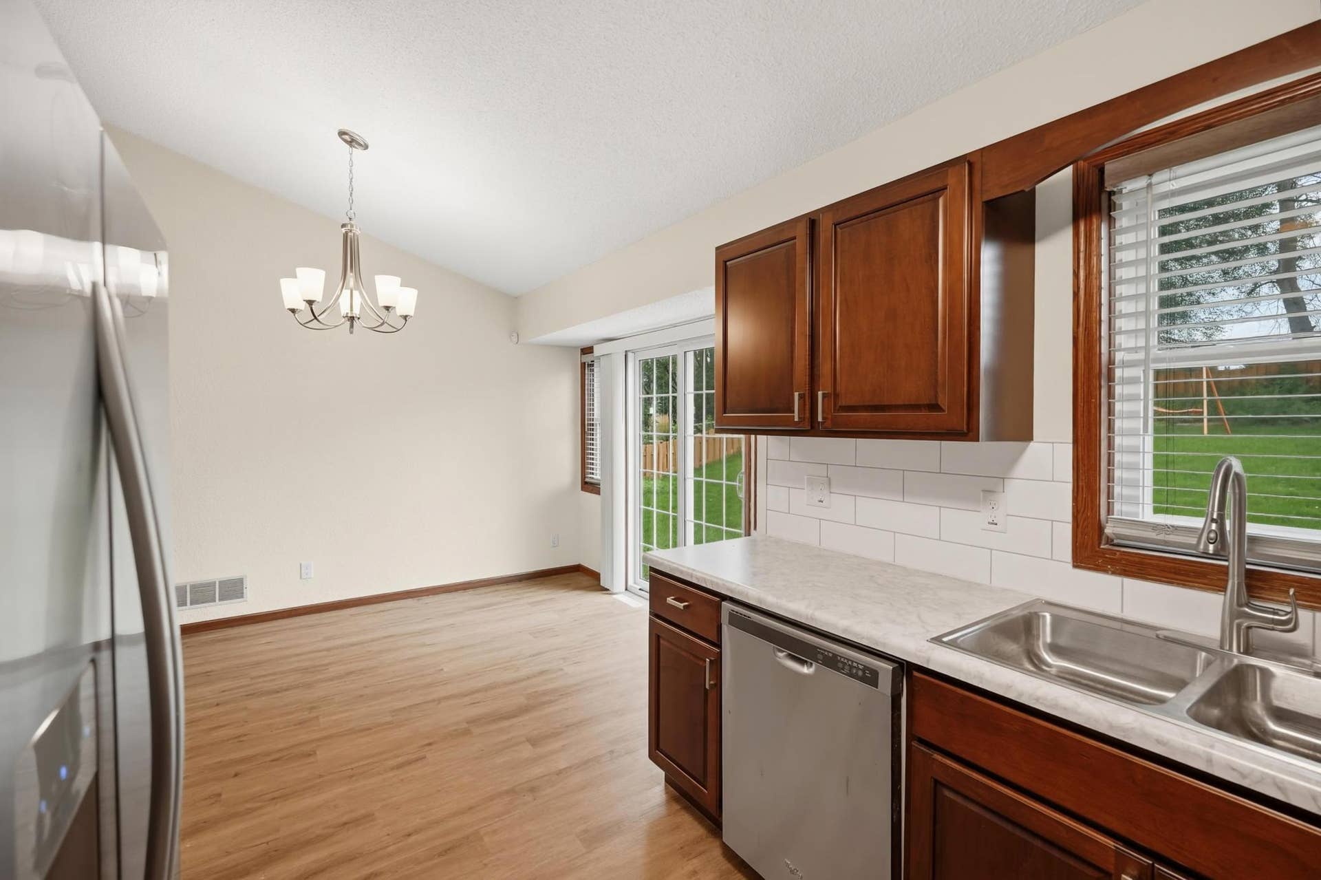 9179 Janero Avenue S, Cottage Grove, MN 55016 9179 Janero Avenue S, Cottage Grove, MN 55016