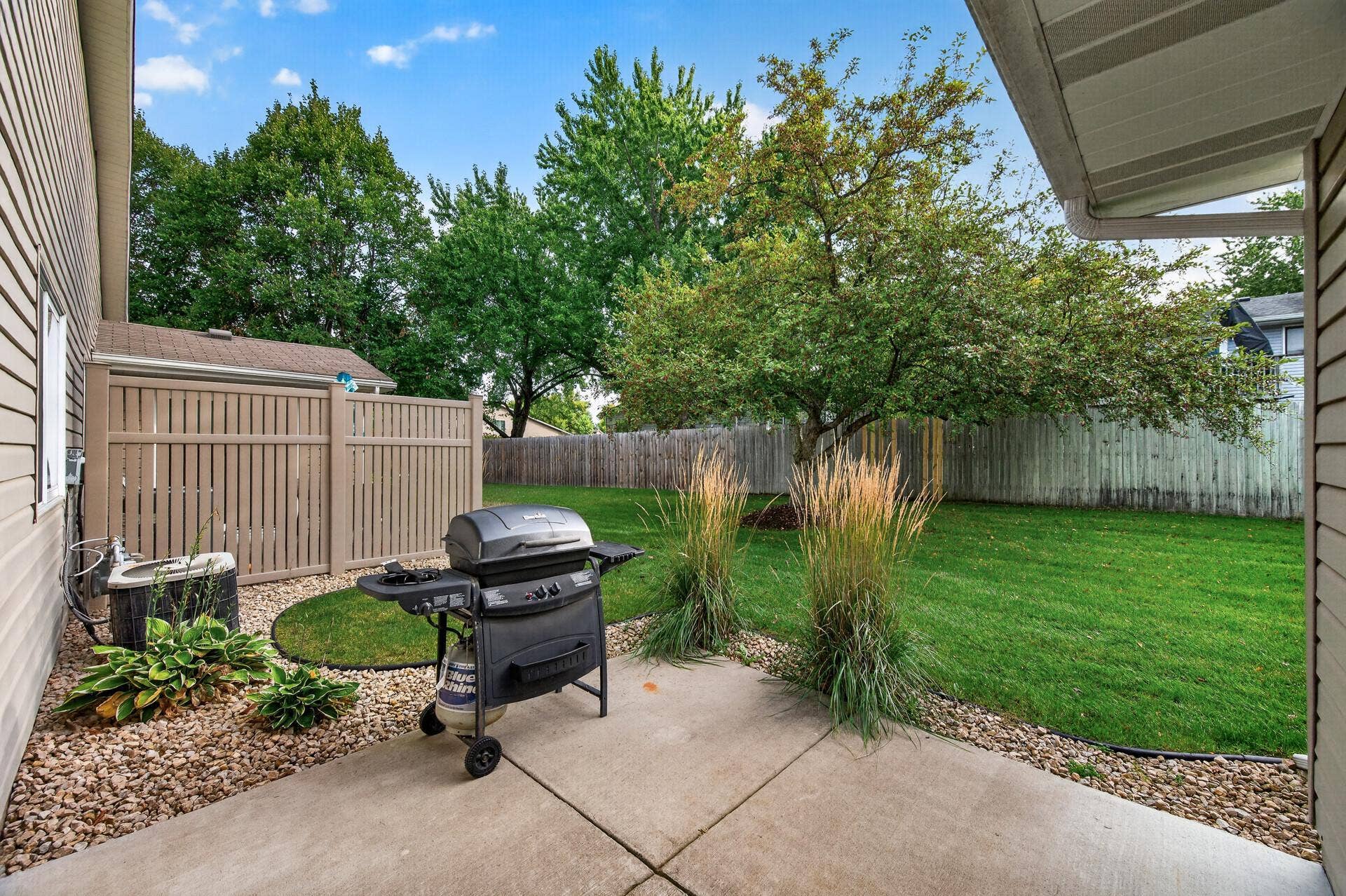 11991 Yellow Pine Street NW, Coon Rapids, MN 55448 11991 Yellow Pine Street NW, Coon Rapids, MN 55448