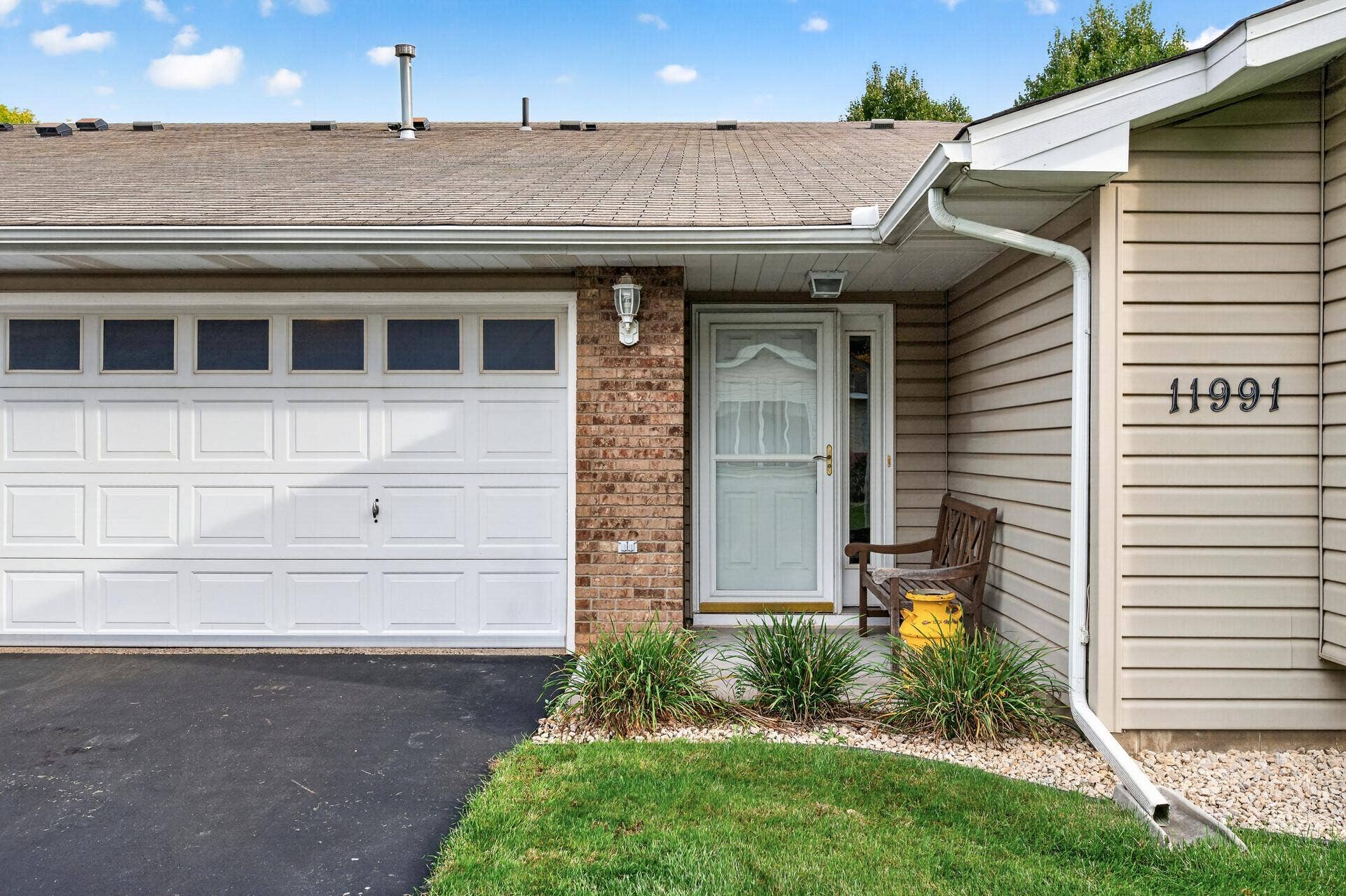 11991 Yellow Pine Street NW, Coon Rapids, MN 55448 11991 Yellow Pine Street NW, Coon Rapids, MN 55448