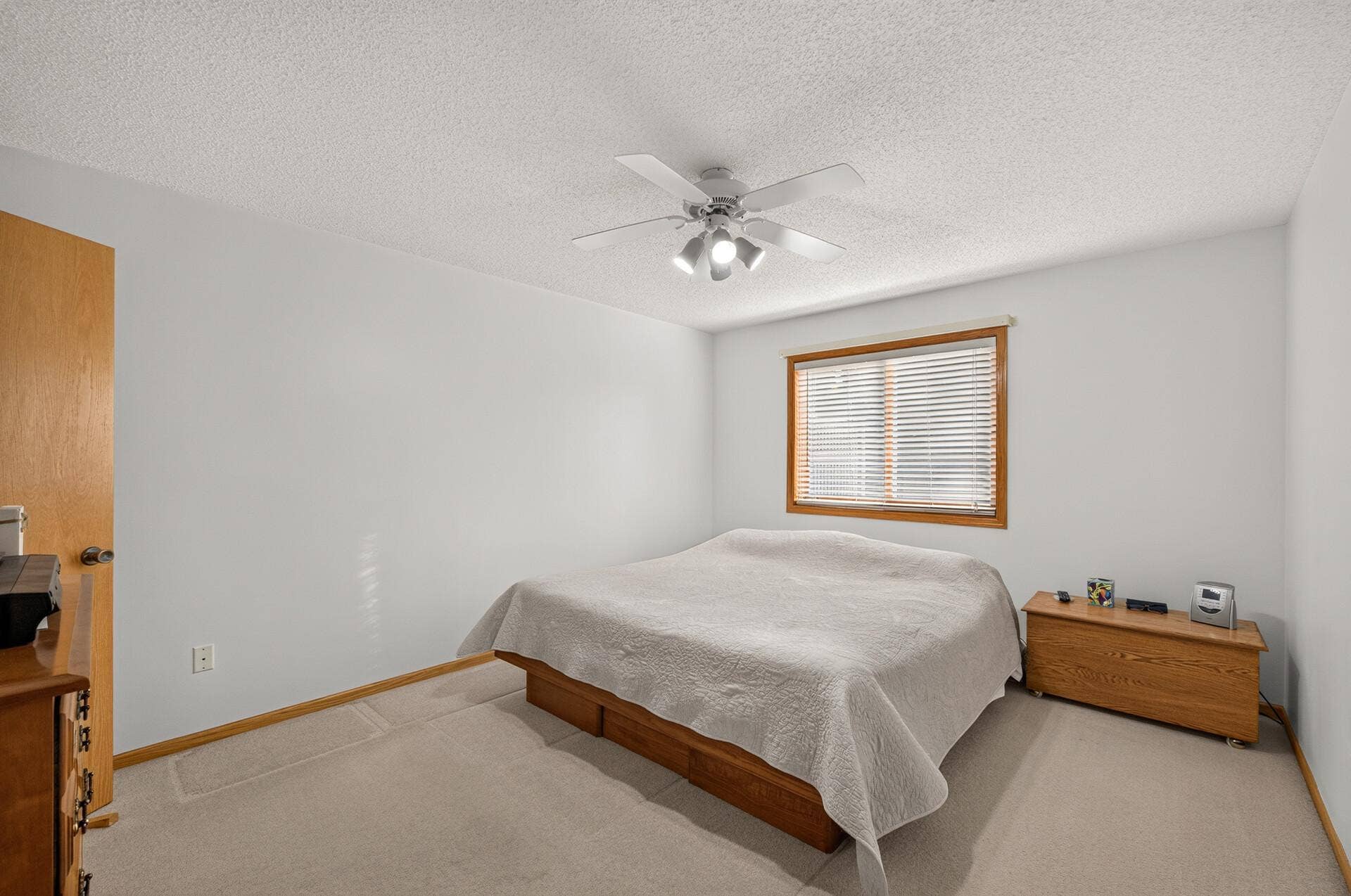 11991 Yellow Pine Street NW, Coon Rapids, MN 55448 11991 Yellow Pine Street NW, Coon Rapids, MN 55448