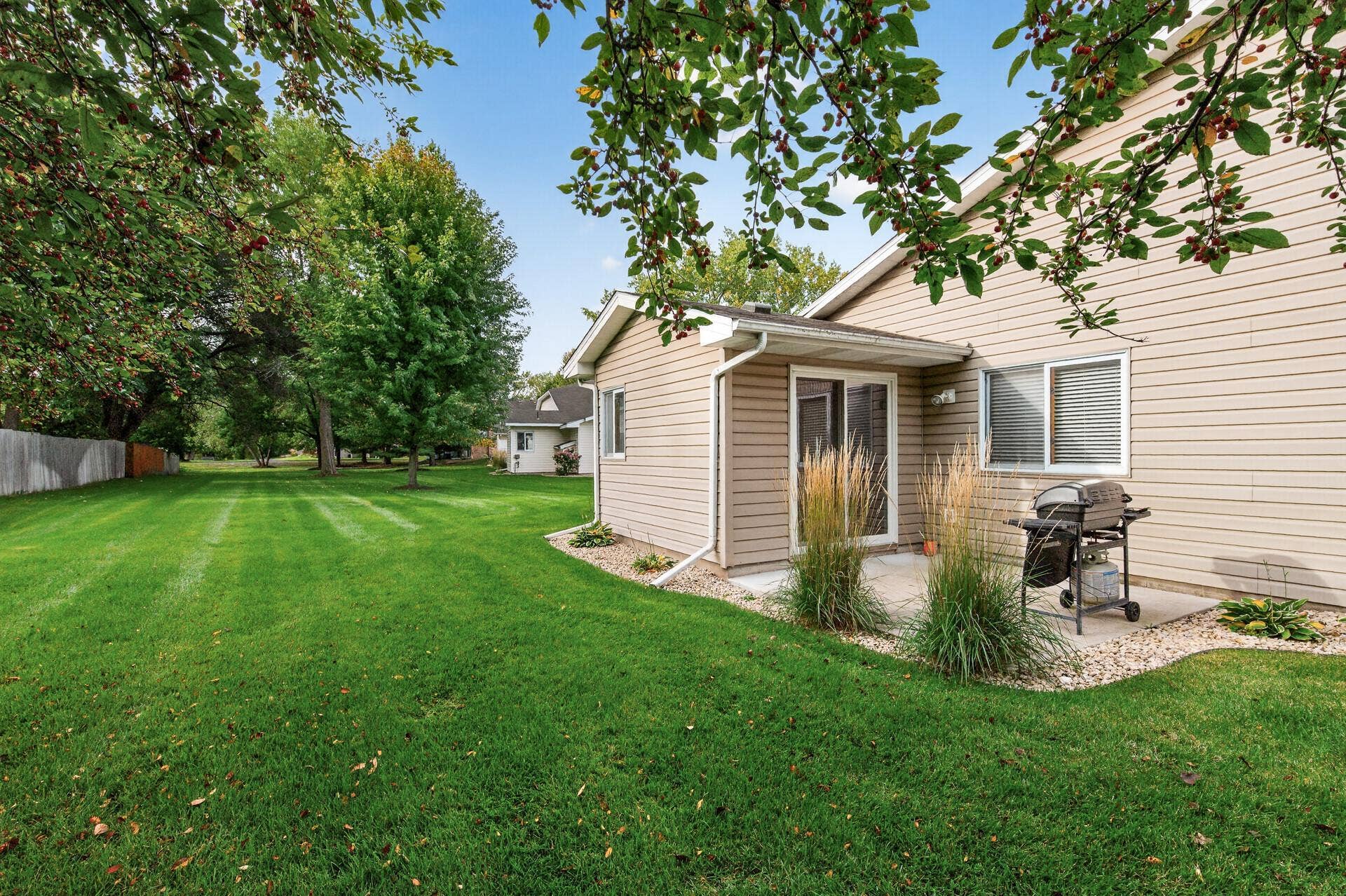 11991 Yellow Pine Street NW, Coon Rapids, MN 55448 11991 Yellow Pine Street NW, Coon Rapids, MN 55448
