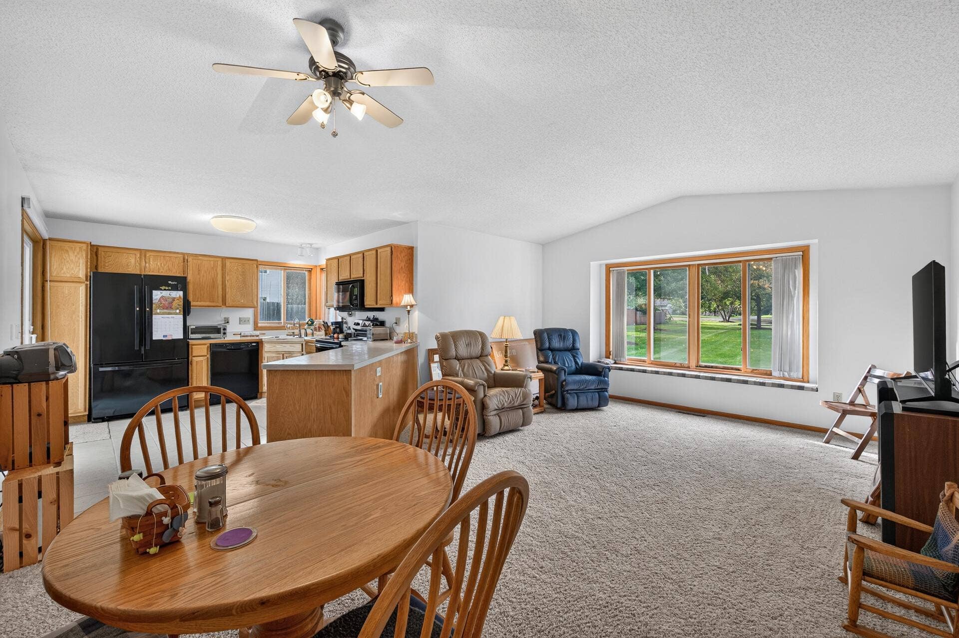 11991 Yellow Pine Street NW, Coon Rapids, MN 55448 11991 Yellow Pine Street NW, Coon Rapids, MN 55448