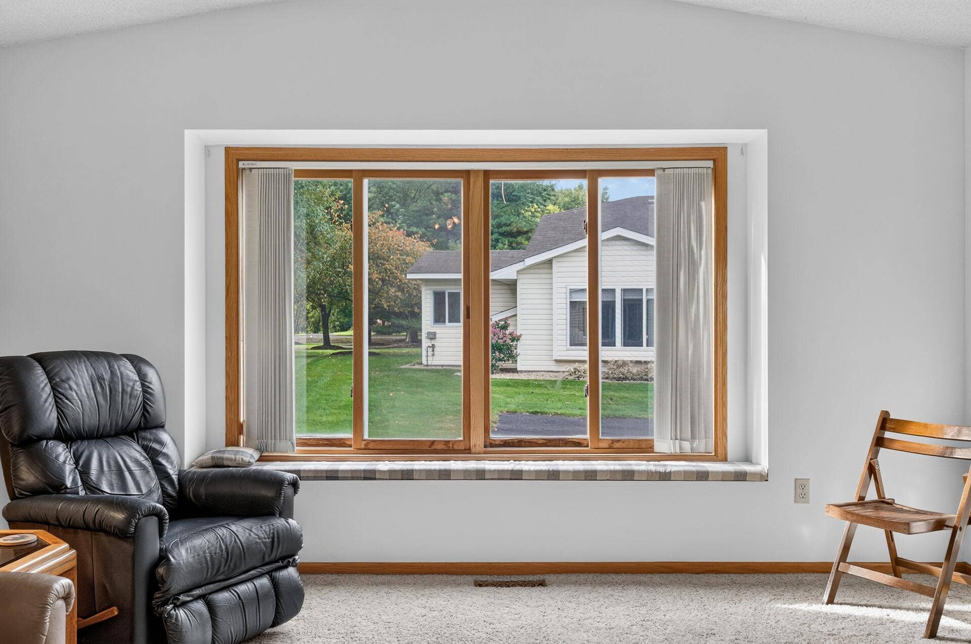 11991 Yellow Pine Street NW, Coon Rapids, MN 55448 11991 Yellow Pine Street NW, Coon Rapids, MN 55448