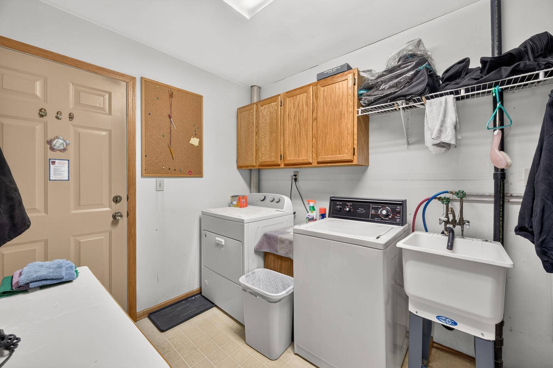 11991 Yellow Pine Street NW, Coon Rapids, MN 55448 11991 Yellow Pine Street NW, Coon Rapids, MN 55448