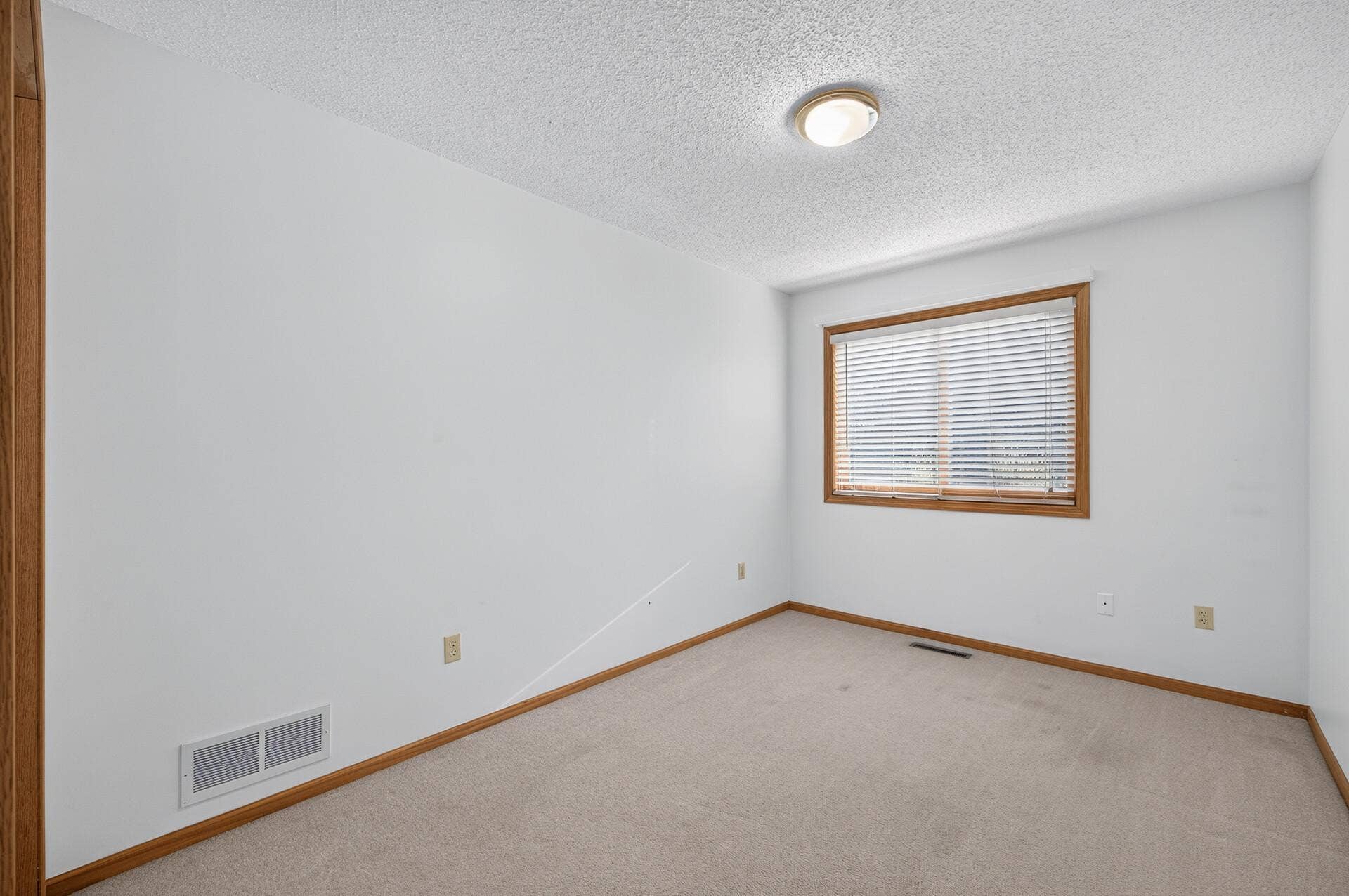 11991 Yellow Pine Street NW, Coon Rapids, MN 55448 11991 Yellow Pine Street NW, Coon Rapids, MN 55448