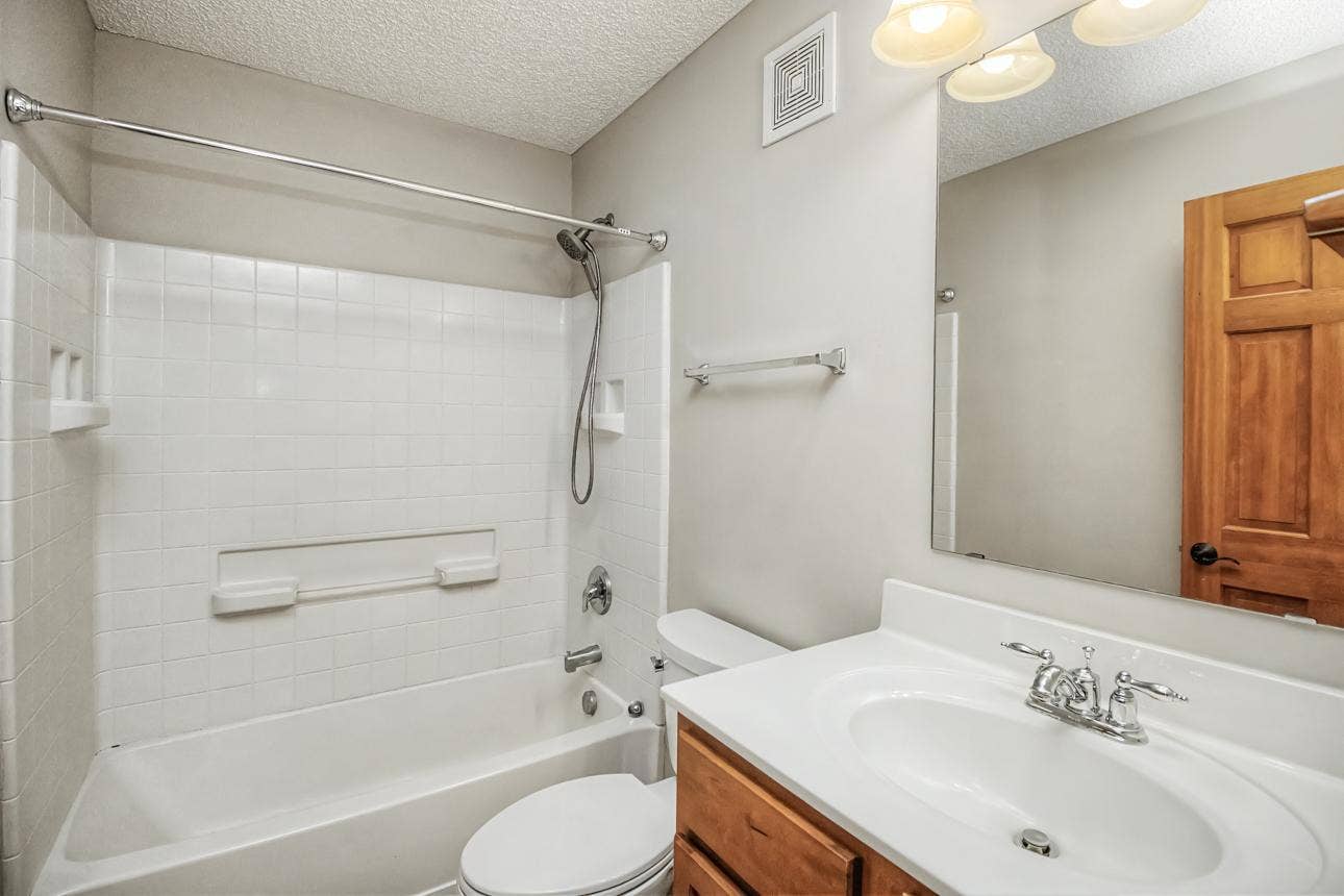 3721 Hazel Trail, #A, Woodbury, MN 55129