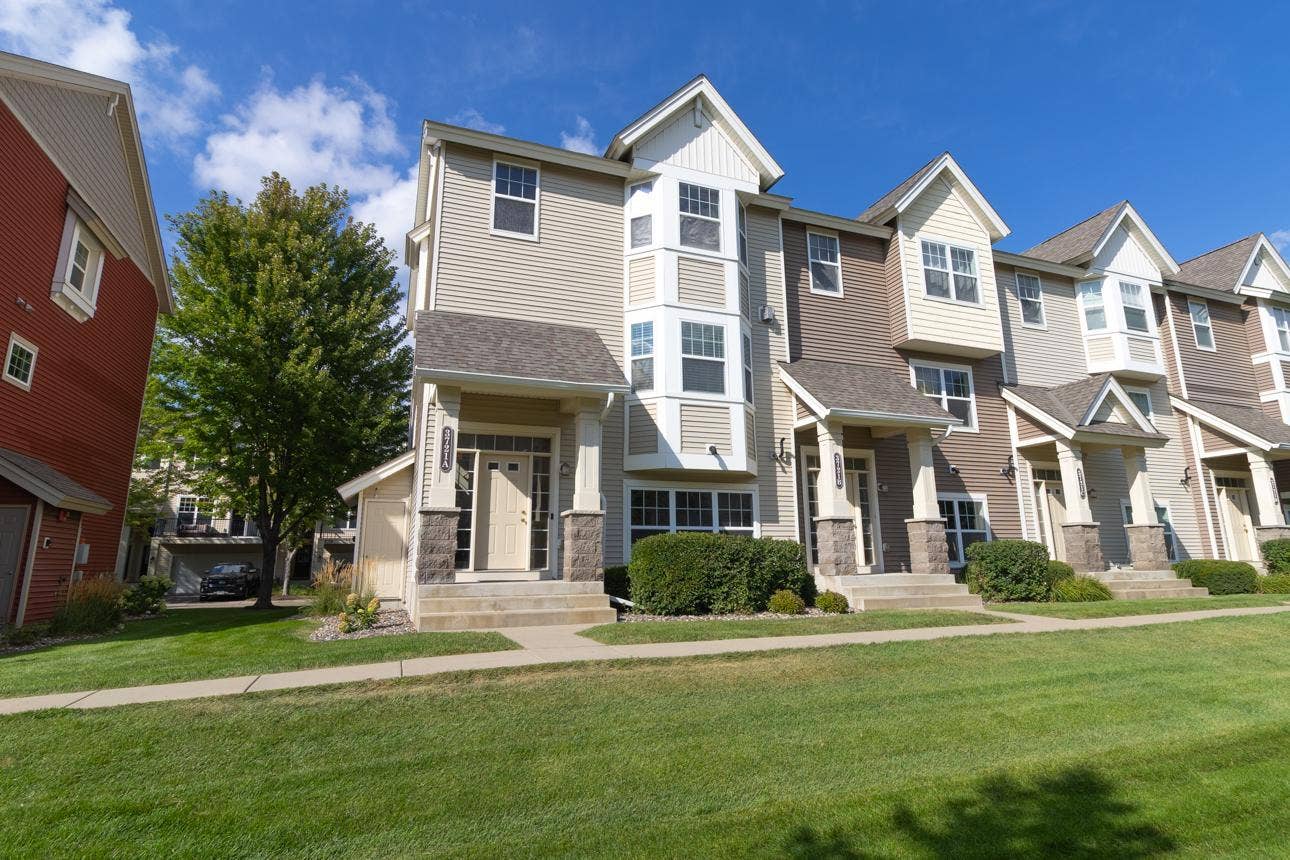 3721 Hazel Trail, #A, Woodbury, MN 55129