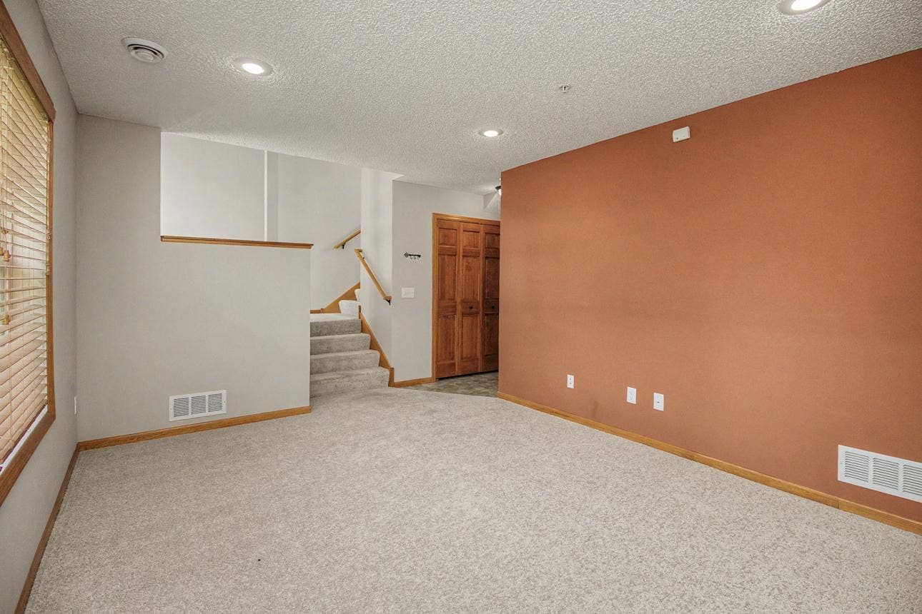 3721 Hazel Trail, #A, Woodbury, MN 55129