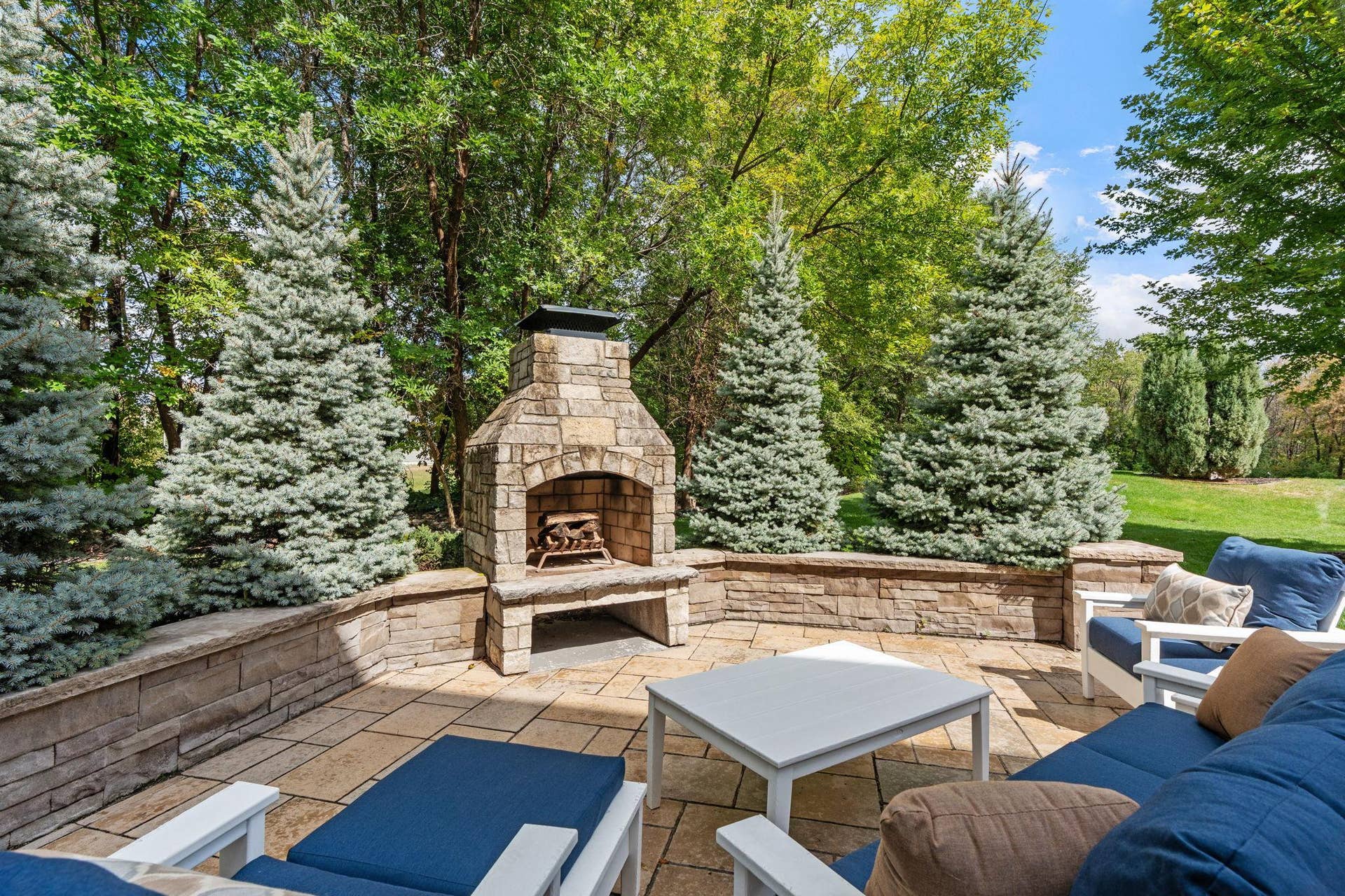 17550 73rd Avenue N, Maple Grove, MN 55311 Thoughtfully designed outdoor living spaces make it easy to enjoy the backyard throughout the seasons.