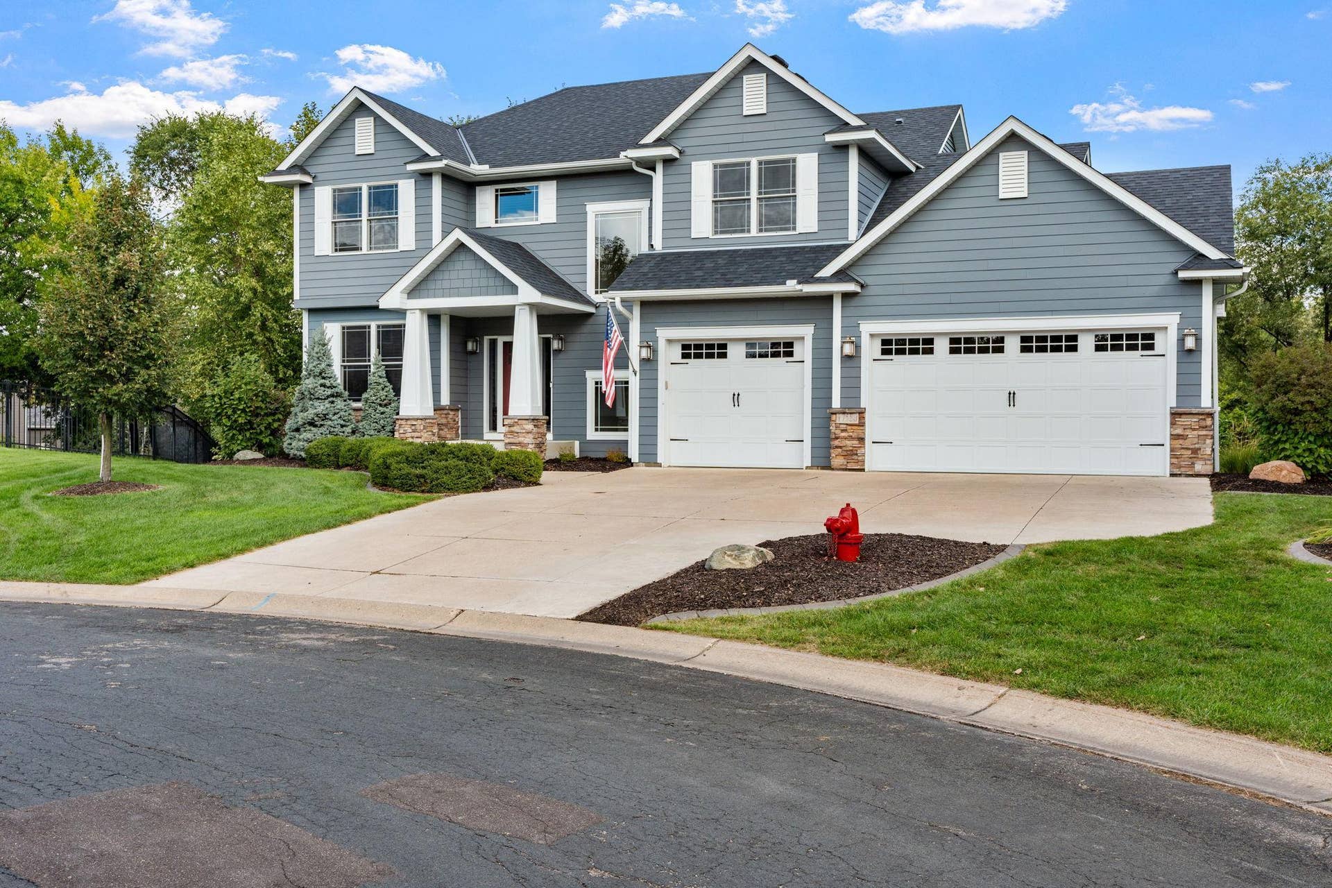 17550 73rd Avenue N, Maple Grove, MN 55311 Major exterior updates include a new roof and siding in 2020, adding both peace of mind and lasting curb appeal.
